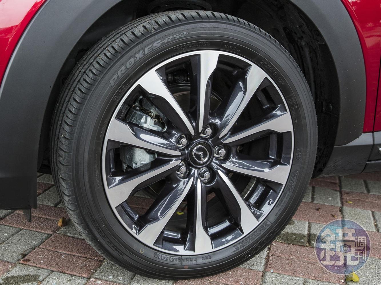 新款18吋雙色鋁圈，搭配TOYO打造的215/50R18 特規專屬胎皮。