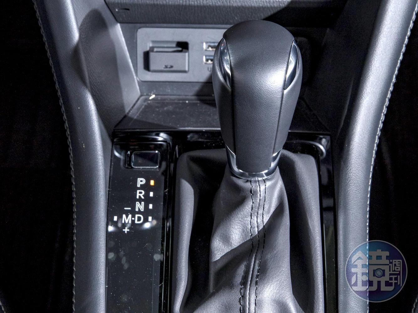 搭配Skyactiv-Drive六速手自排變速箱，動力銜接順暢綿密，不過少了Sport模式有點可惜。