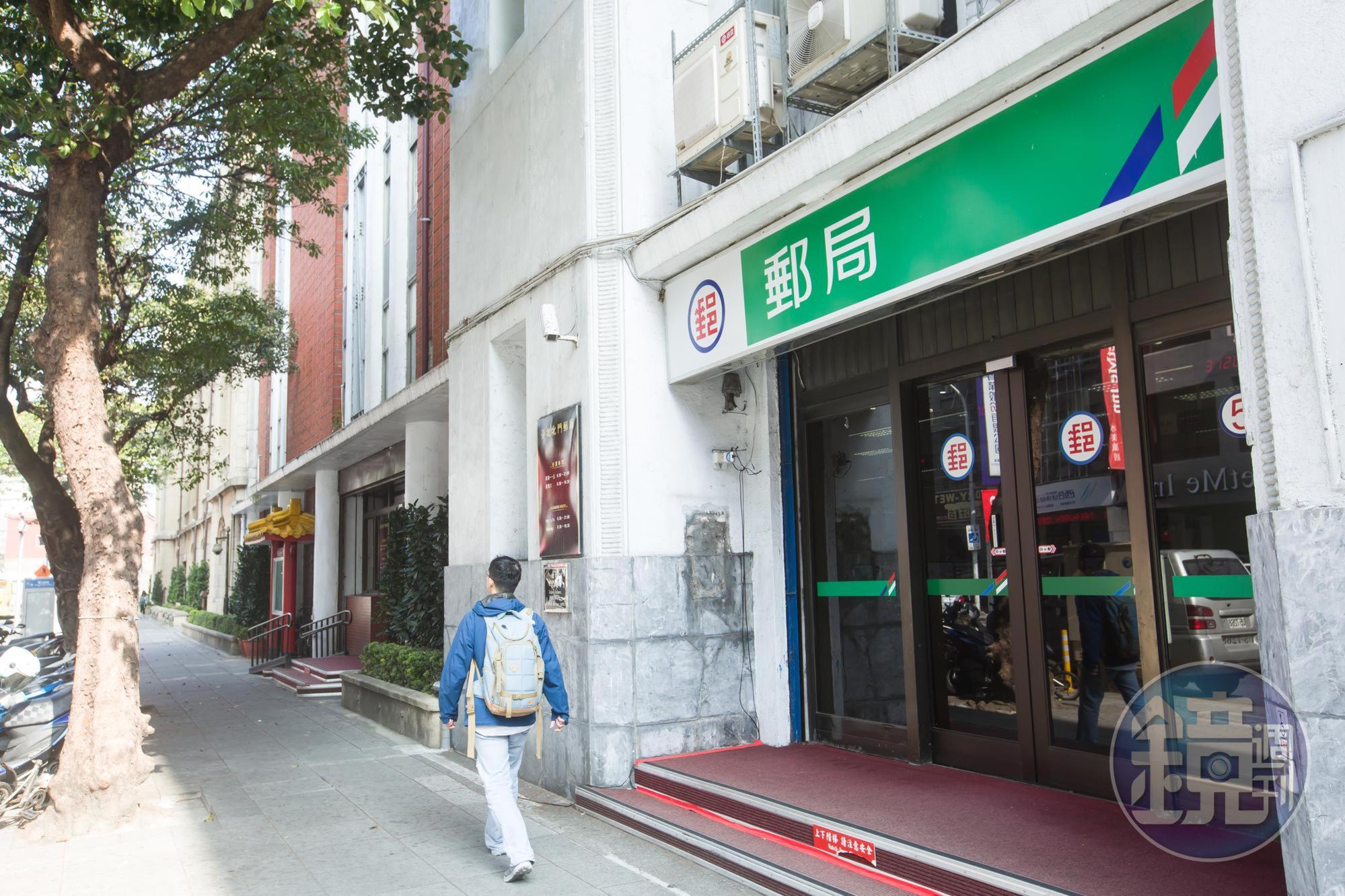 財政部明年元旦推行統一發票兌獎新制,郵局提供的兌獎服務將於今年12月28日走入歷史。