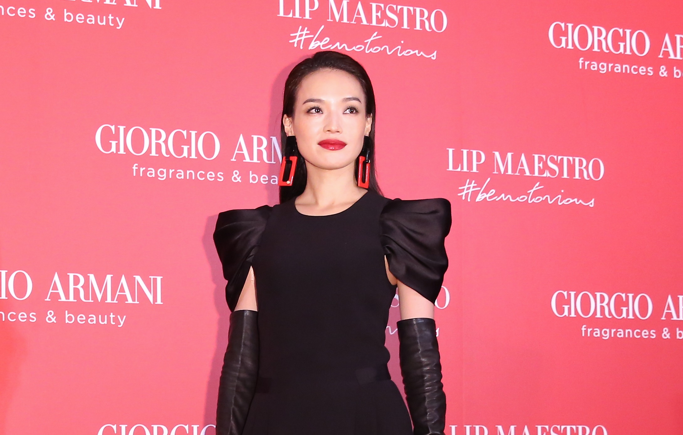 《色情男女》是舒淇演藝生涯的轉捩點，雖然依然是三級片，也有大膽演出，入圍了第33屆金馬獎女配角，助她從此轉型。