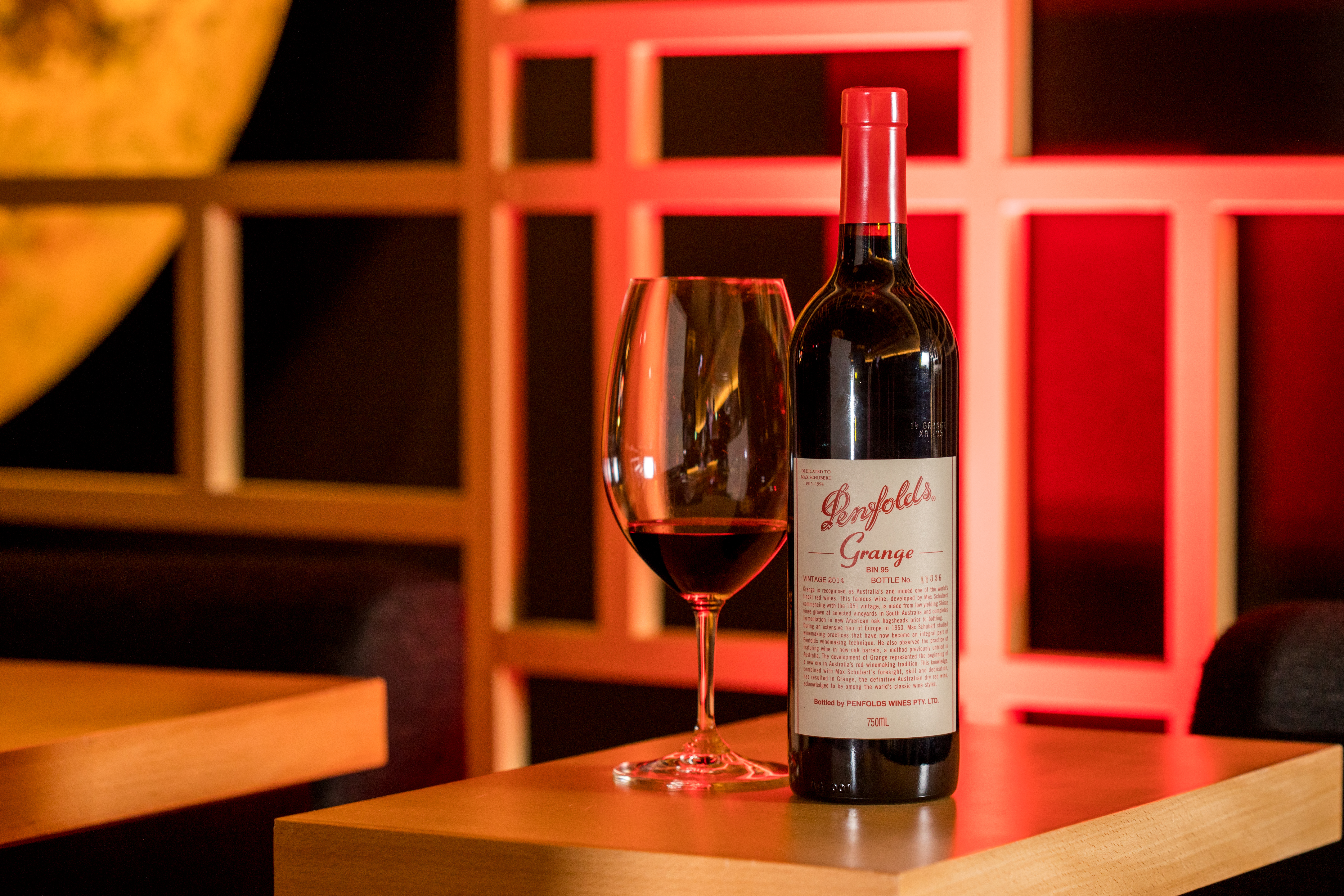 2014年分「Penfolds Grange Shiraz」擁有適合窖藏的陳年實力，也適合年輕時品飲。（32,000元／瓶）