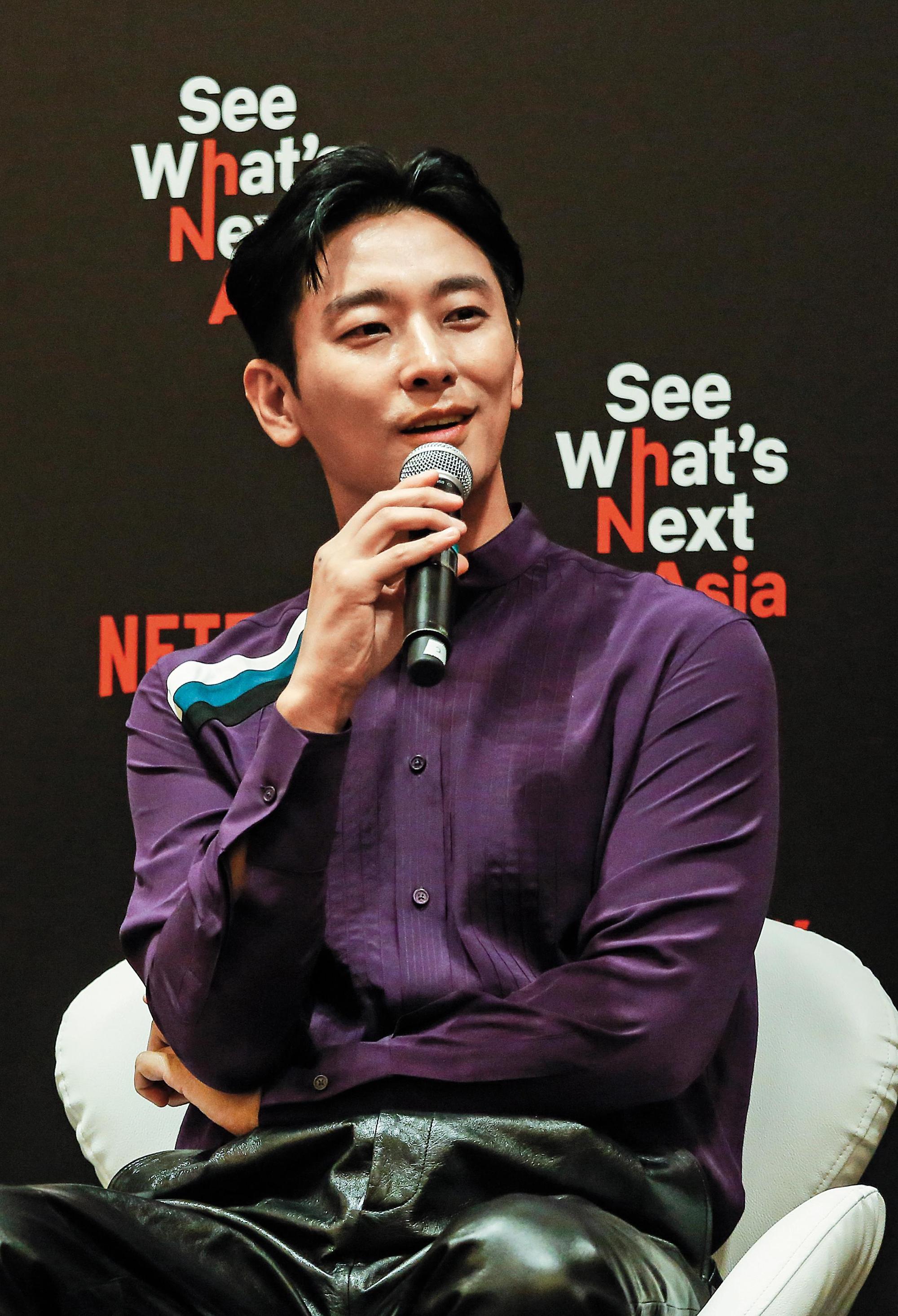 朱智勳提及拍攝《李屍朝鮮》時氣溫一度低到零下23度,凍到他手中的劍都握不住,也無法好好念對白。(Netflix提供)
