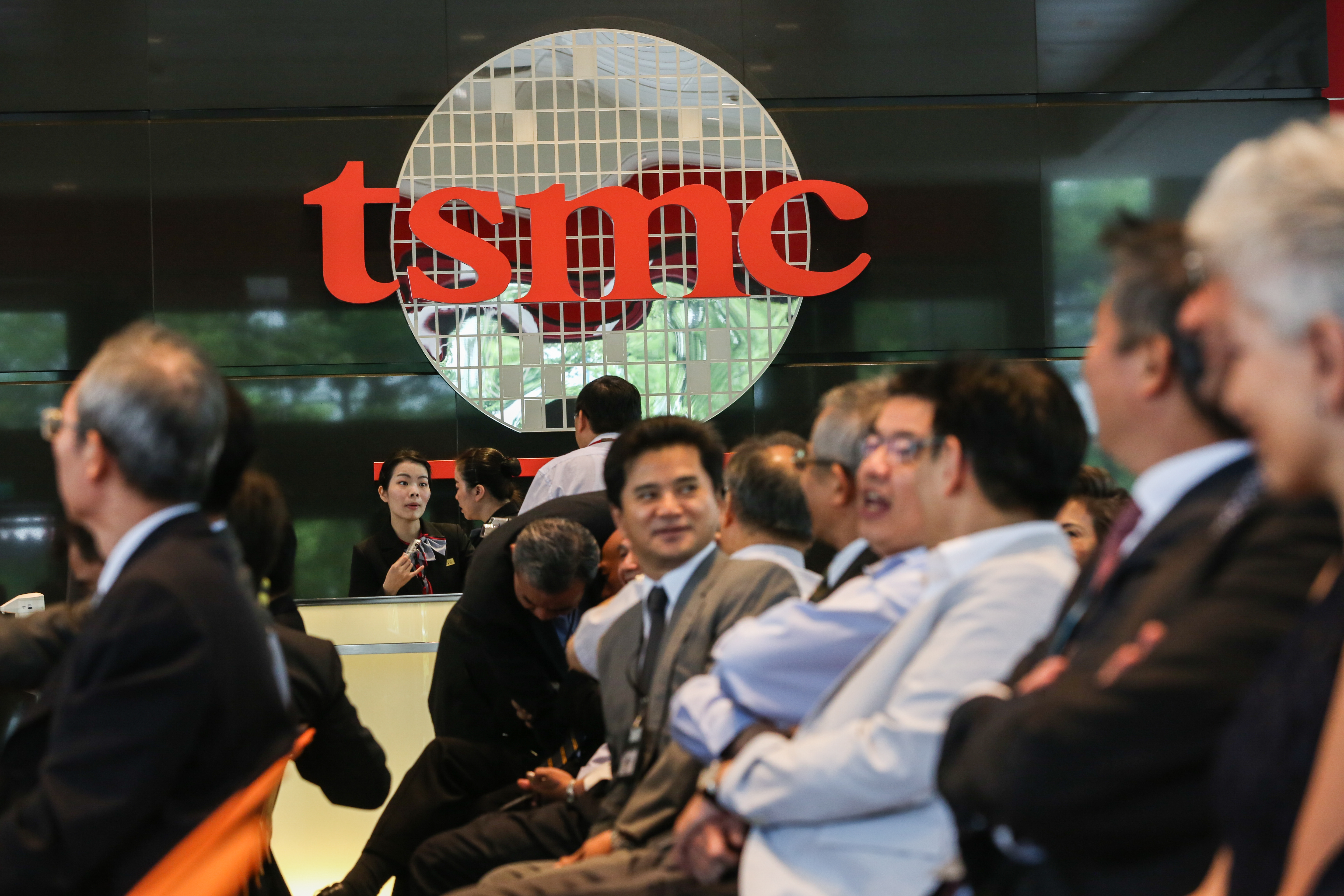 這8年來台積電發放的現金股利，如果分配給高雄市民，平均可領到新台幣37.5萬。