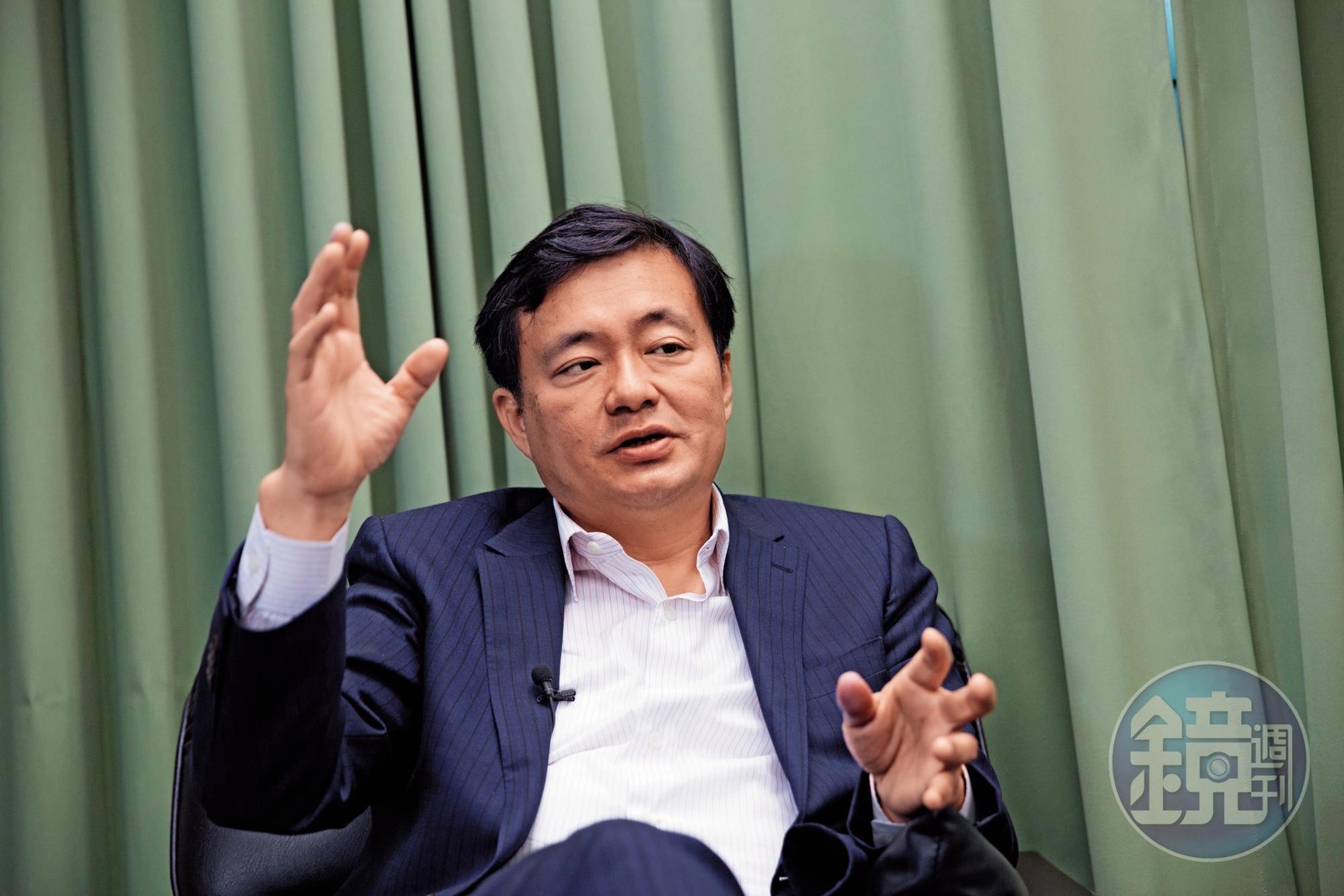 白綠互動曖昧，黨祕書長洪耀福出面駁斥表示，絕不會棄保北市。