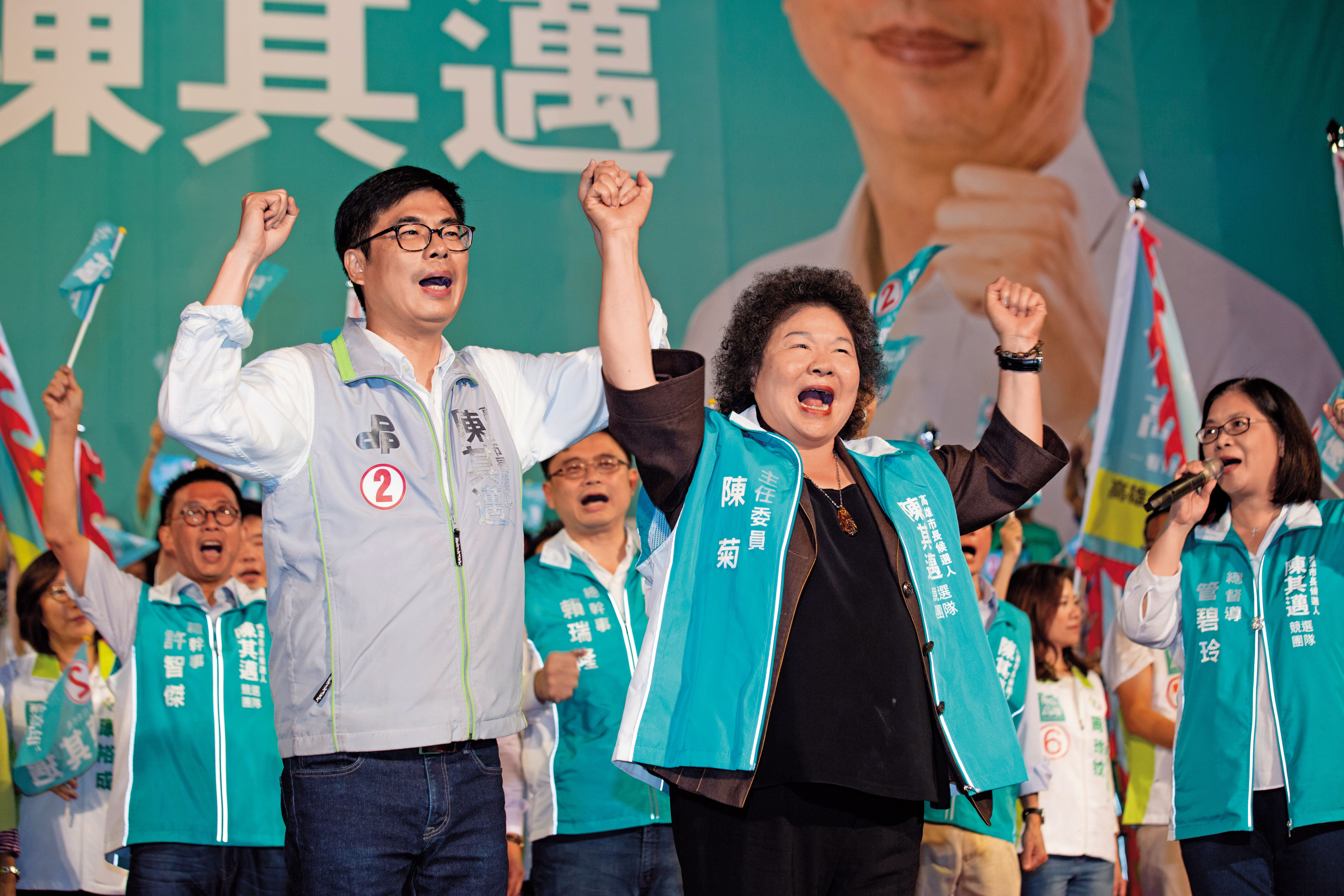 陳菊分析，民進黨在選戰初期把「藍綠放一邊」，也是陳其邁陷入苦戰的原因。
