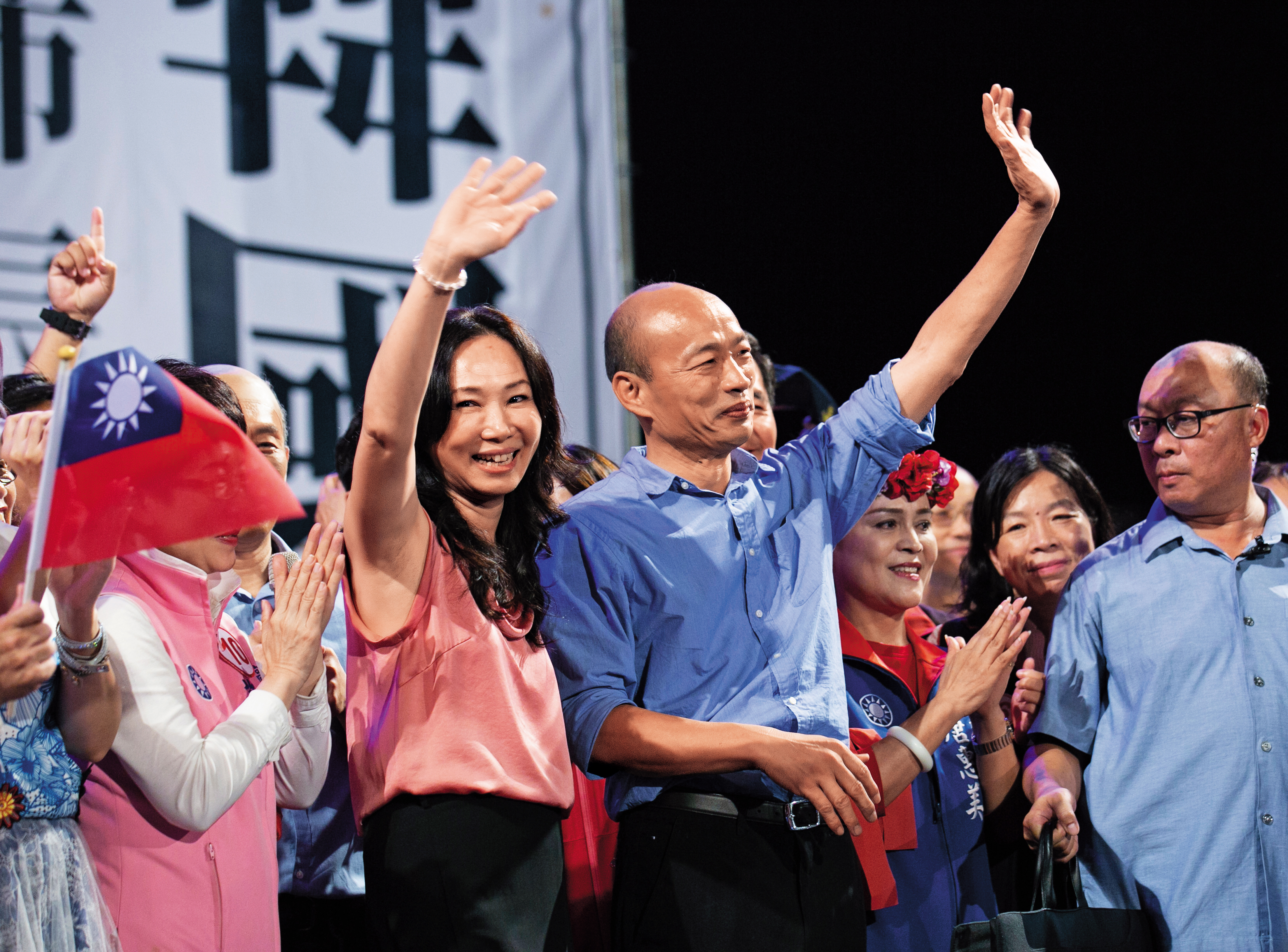 金馬獎統獨論戰及吳敦義「母豬說」發酵後，衝擊韓國瑜的選情。