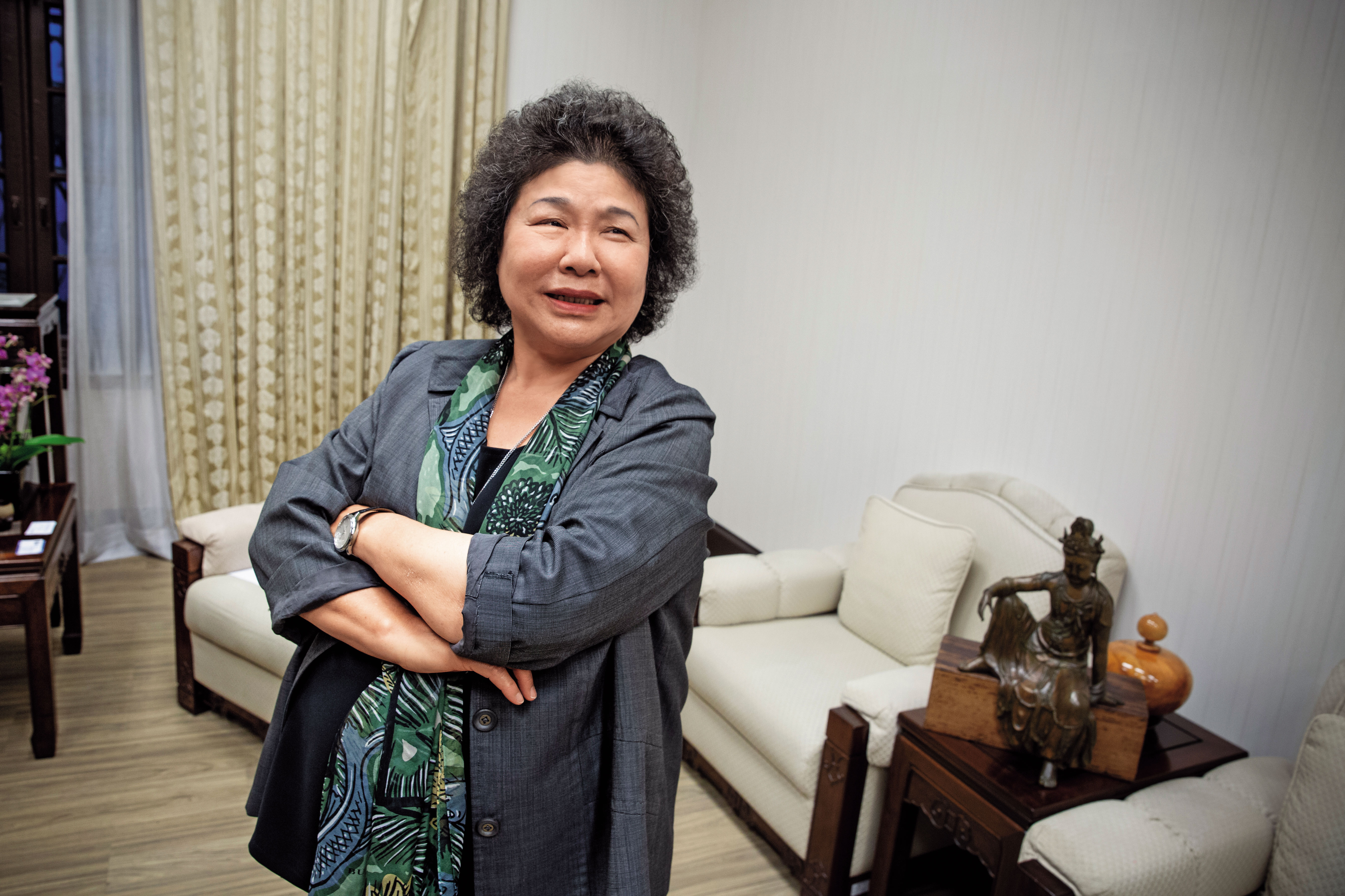 選情緊繃，陳菊受訪也格外謹慎，只偶爾露出輕鬆神情。