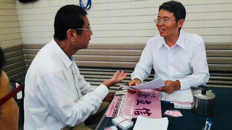 議員參選人、律師徐立信說，民代要負政治責任，對選民須誠實以對。（翻攝徐立信臉書）