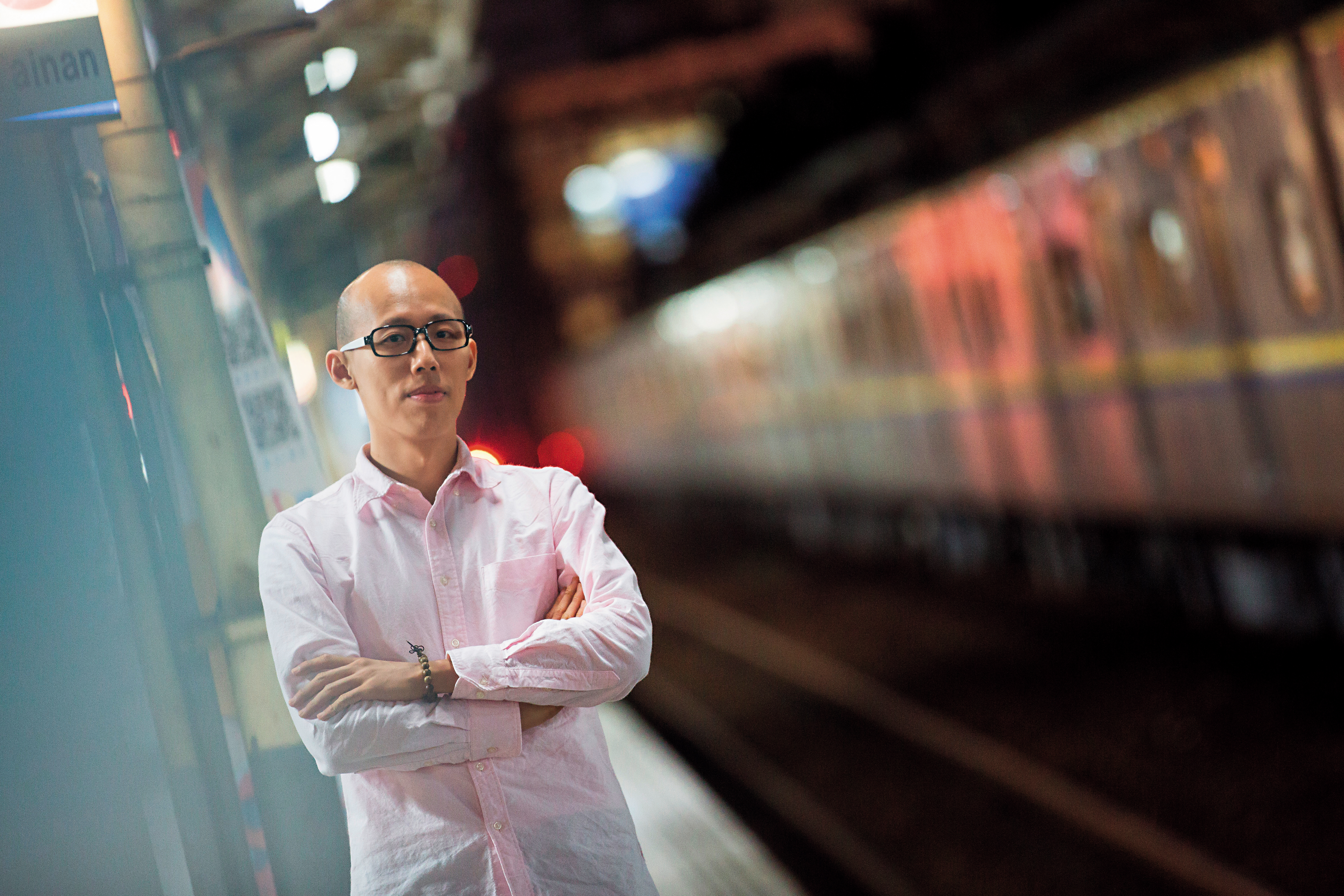 30歲出頭的江禮安，靠著一招「月台操作法」年賺3成。