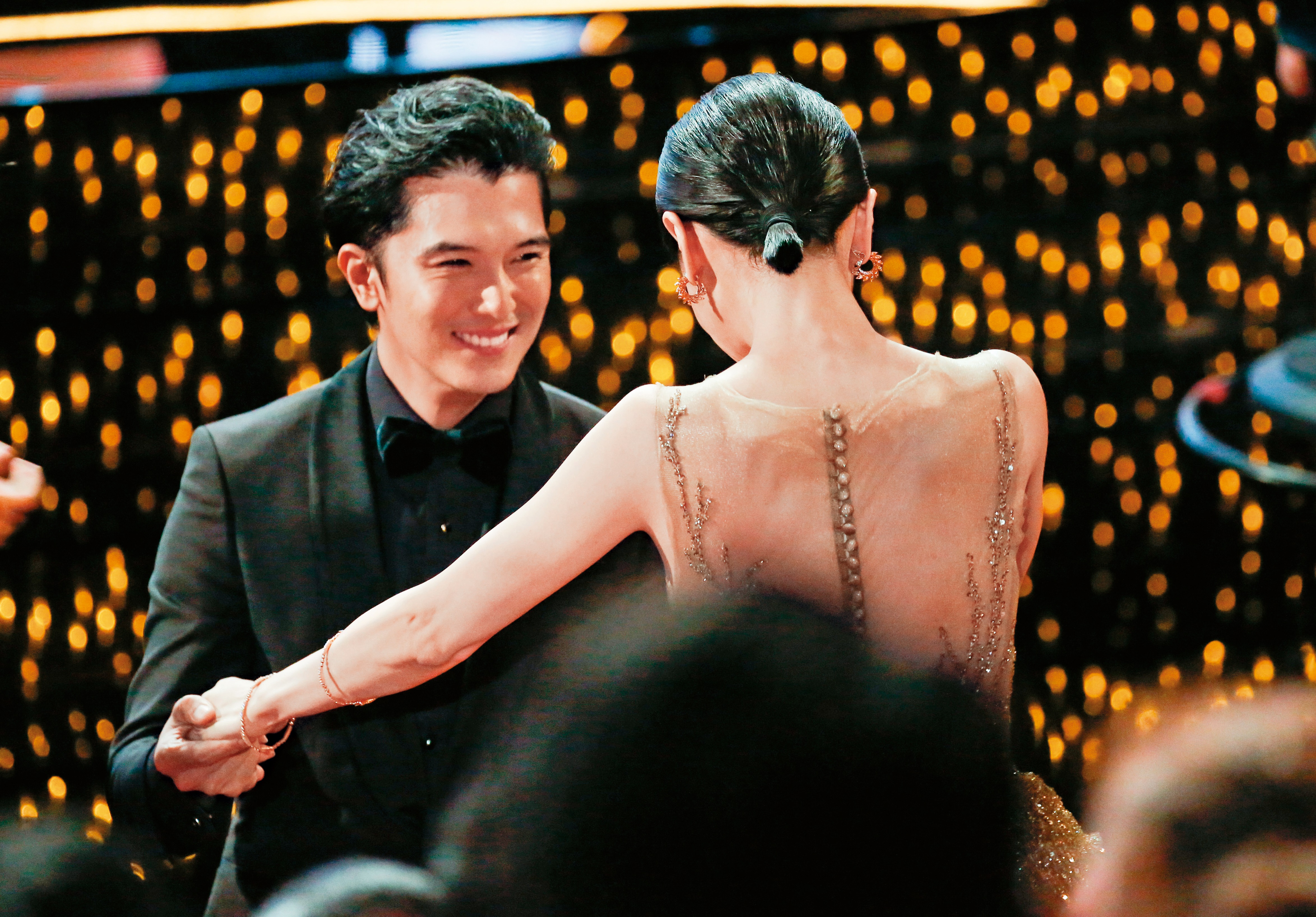 撇開吵翻的兩岸政治議題,邱澤也被衰到。坐在現場沒得獎就算了,還因辭演于正新戲被痛罵是渣男。