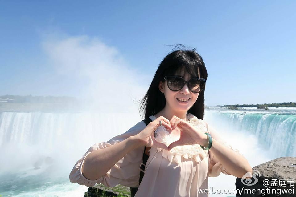 孟庭葦遭爆離婚導火線是與女助理外遇出軌，陳年往事再度浮上檯面。（翻攝孟庭葦臉書）