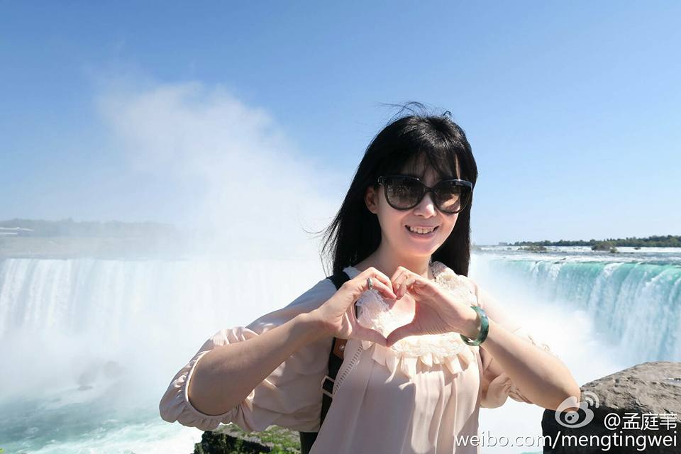 孟庭葦遭爆離婚導火線是與女助理外遇出軌，陳年往事再度浮上檯面。（翻攝孟庭葦臉書）