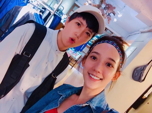 孟耿如跟姊姊感情好，她坦承小時候知道姊姊是同志時受到衝擊，之後才了解同志跟別人沒有不一樣。（翻攝孟耿如臉書）