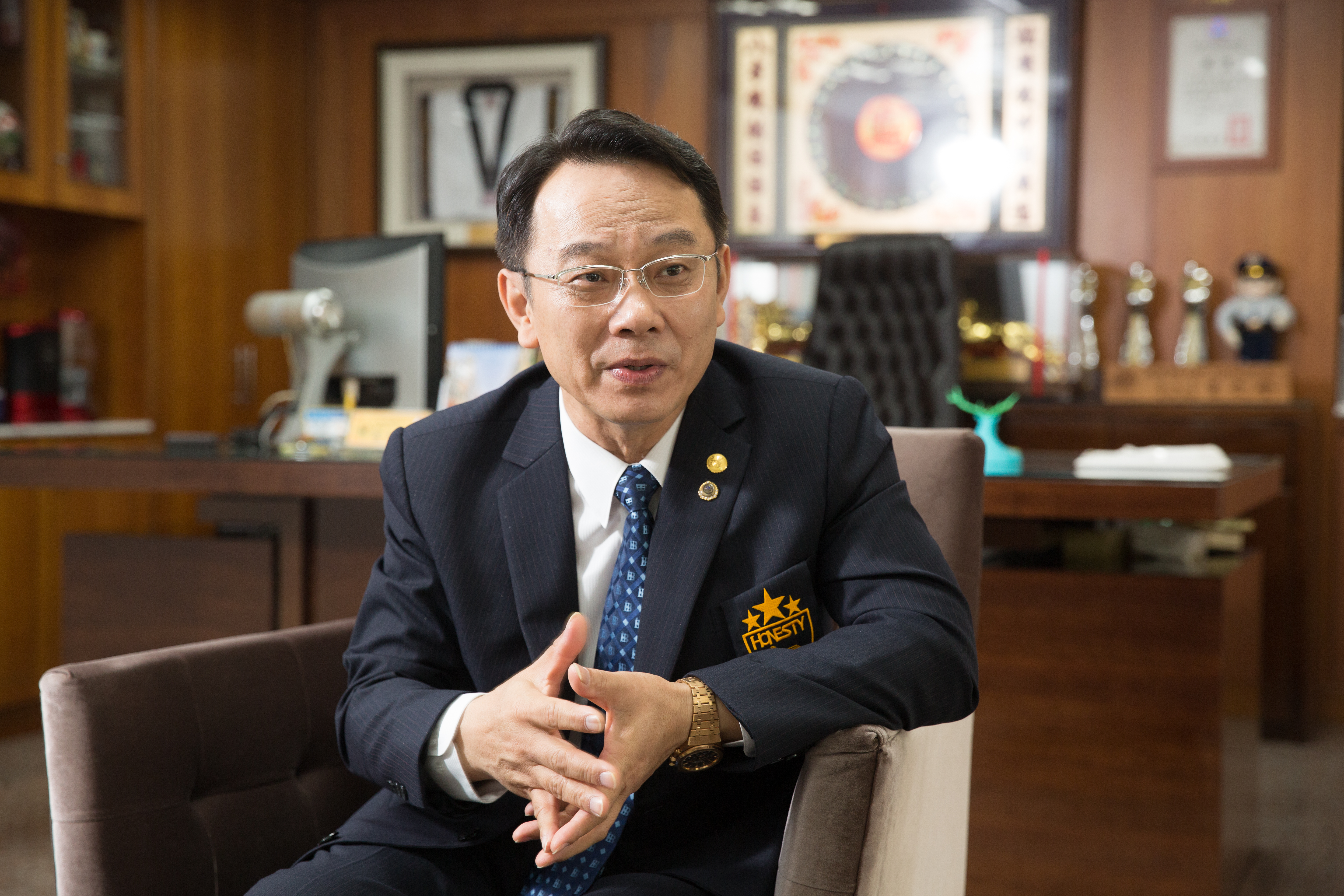 想辦法製造與客戶接觸的機會，王文全一直是公司的最強業務員。