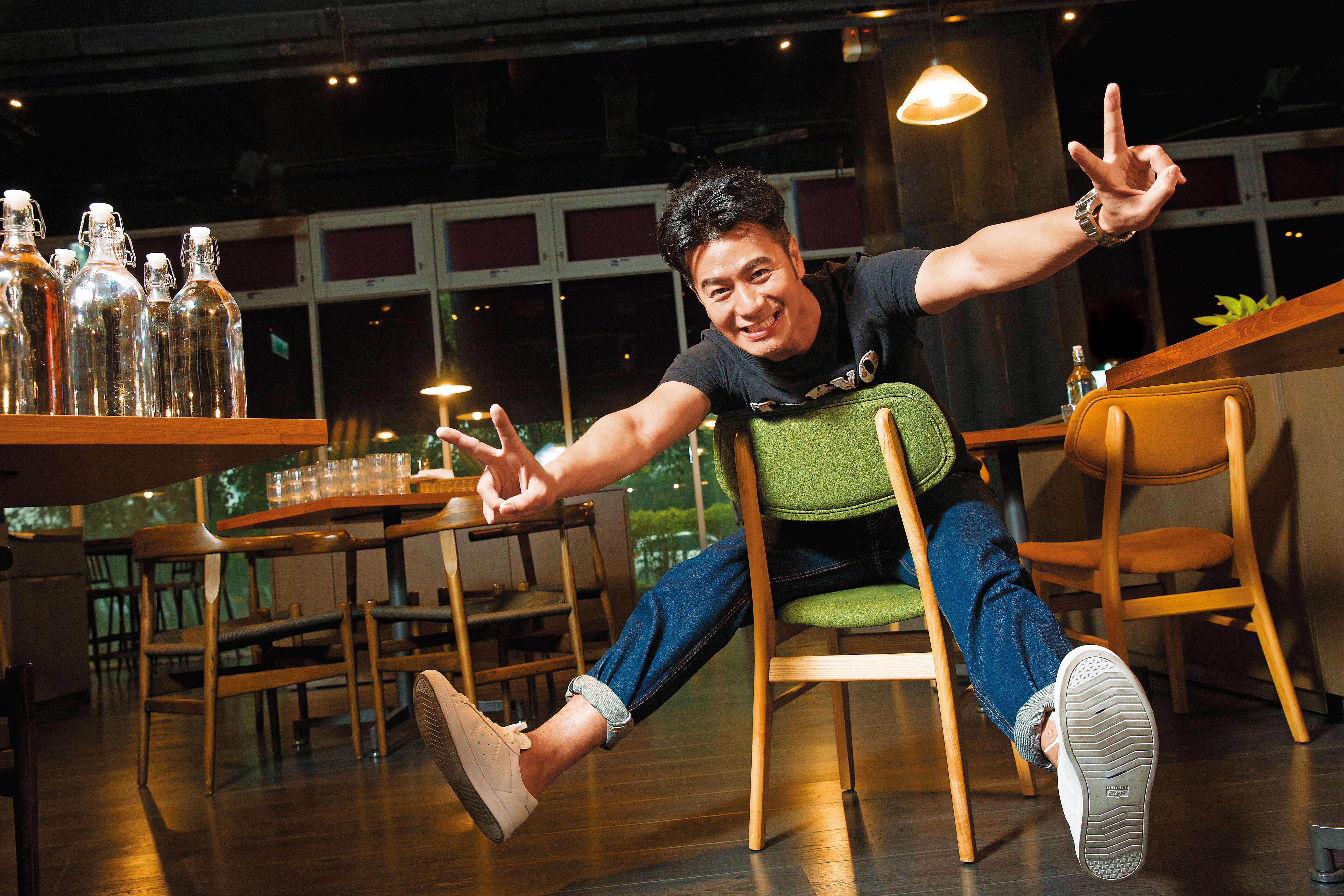 主持咖郭彥均自謙是演藝圈小資族，多年來節儉、理財，坐擁房產逾5千萬元。