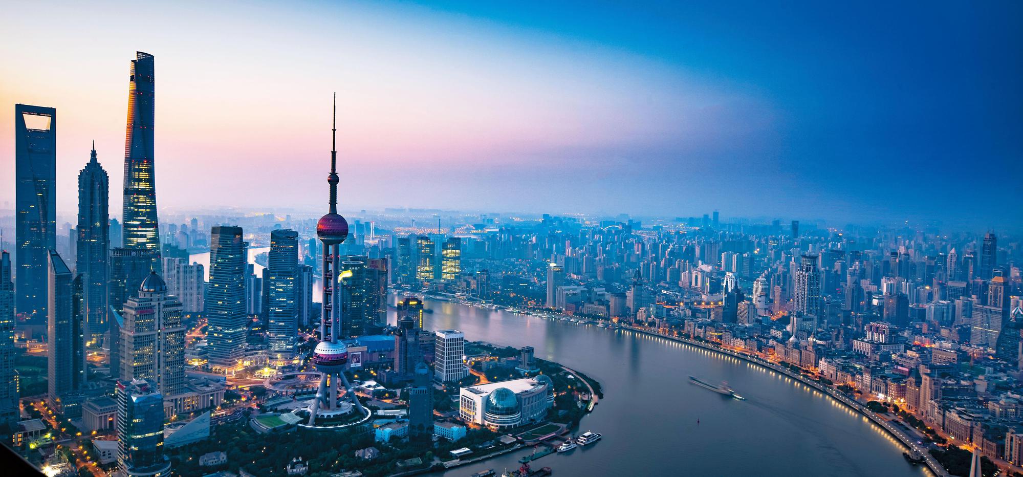 上海浦東還是一片黃土工地時,羅霈穎就看好當地房產,在江邊買了一戶豪宅,現在市值驚人。(東方IC)