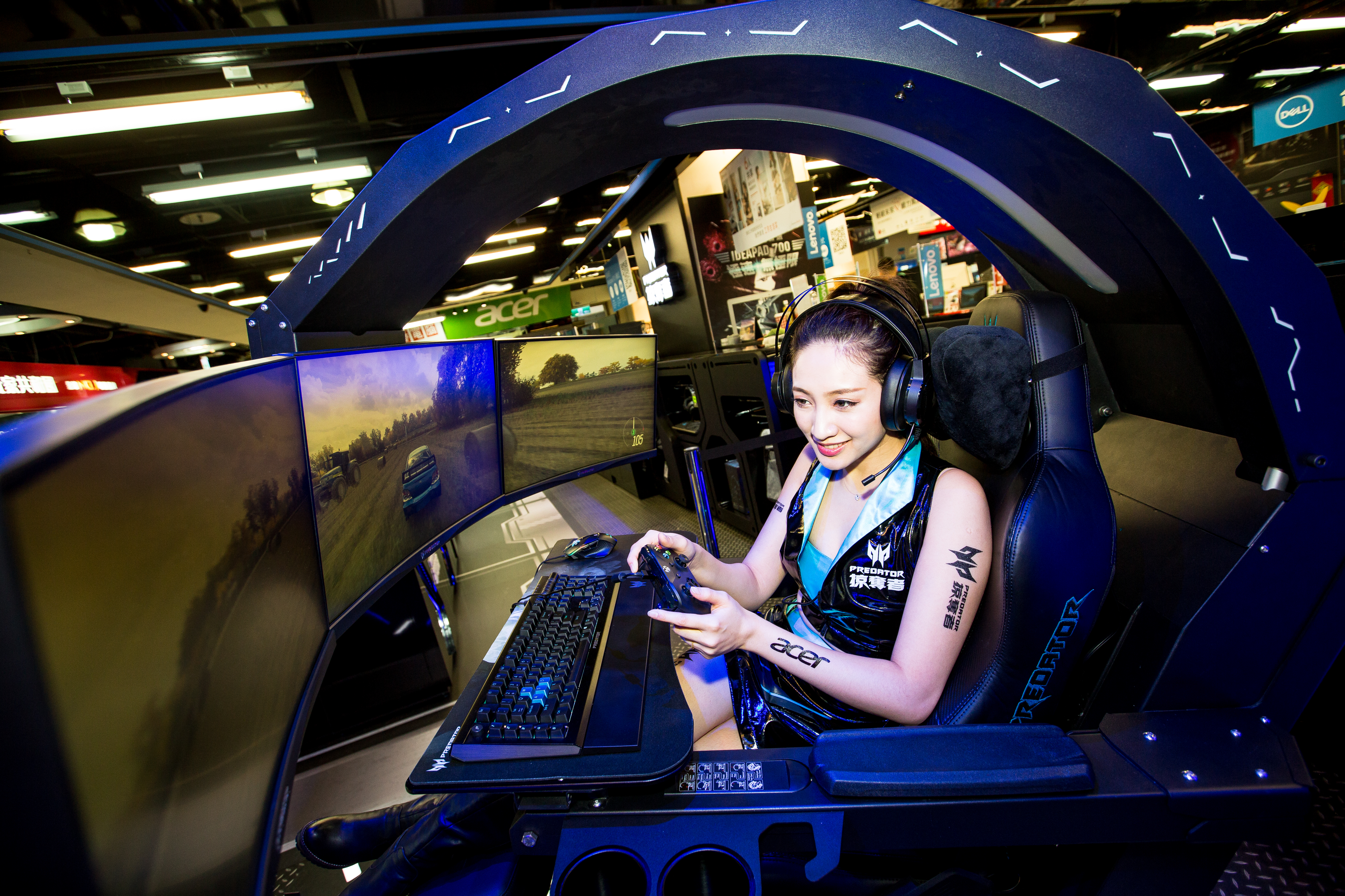 售價近30萬元的座艙機身Predator Thronos，將在11月28日開展的資訊月首賣。