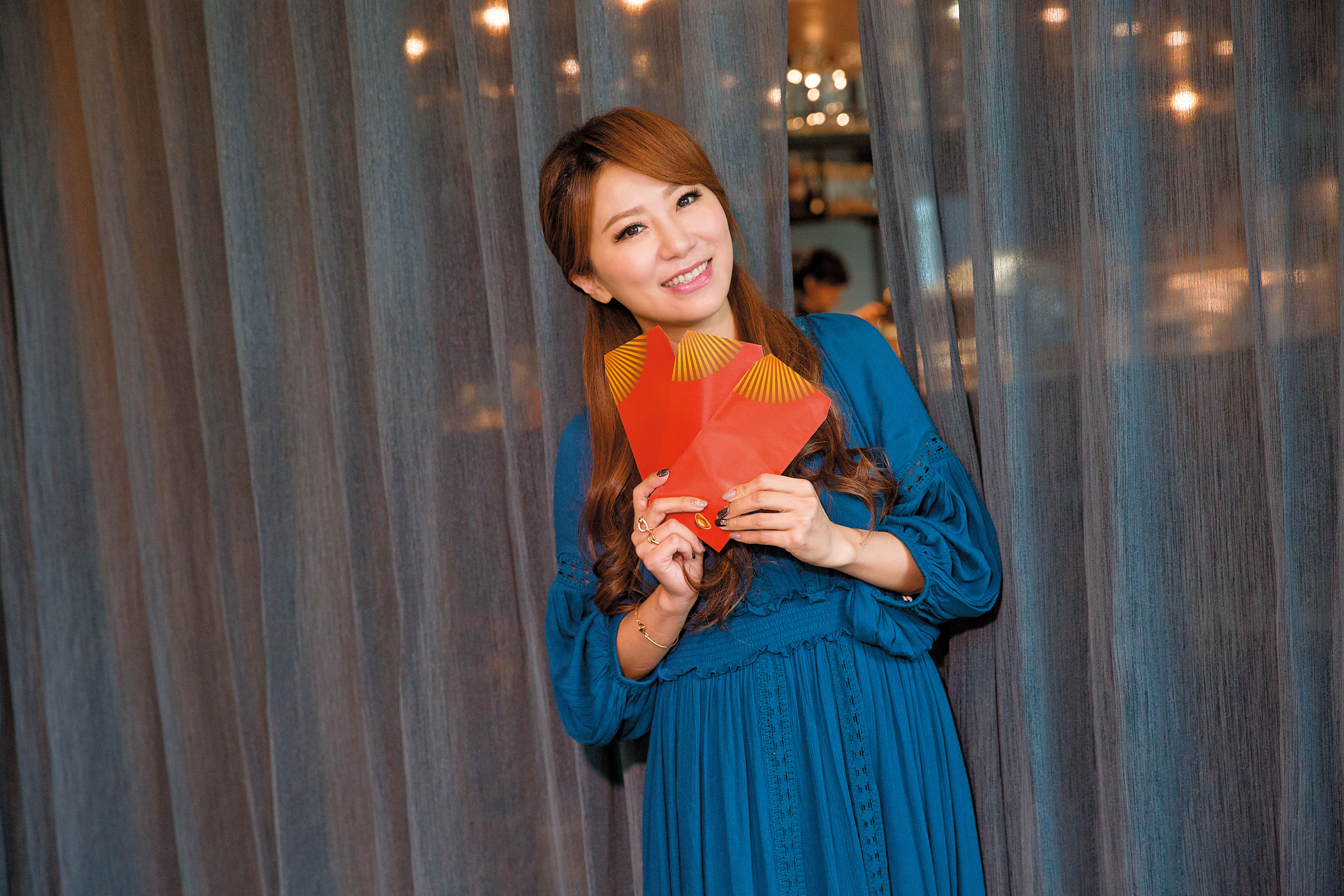 美麗人妻佩甄理財有方,旺夫運在演藝圈蔚為佳話。