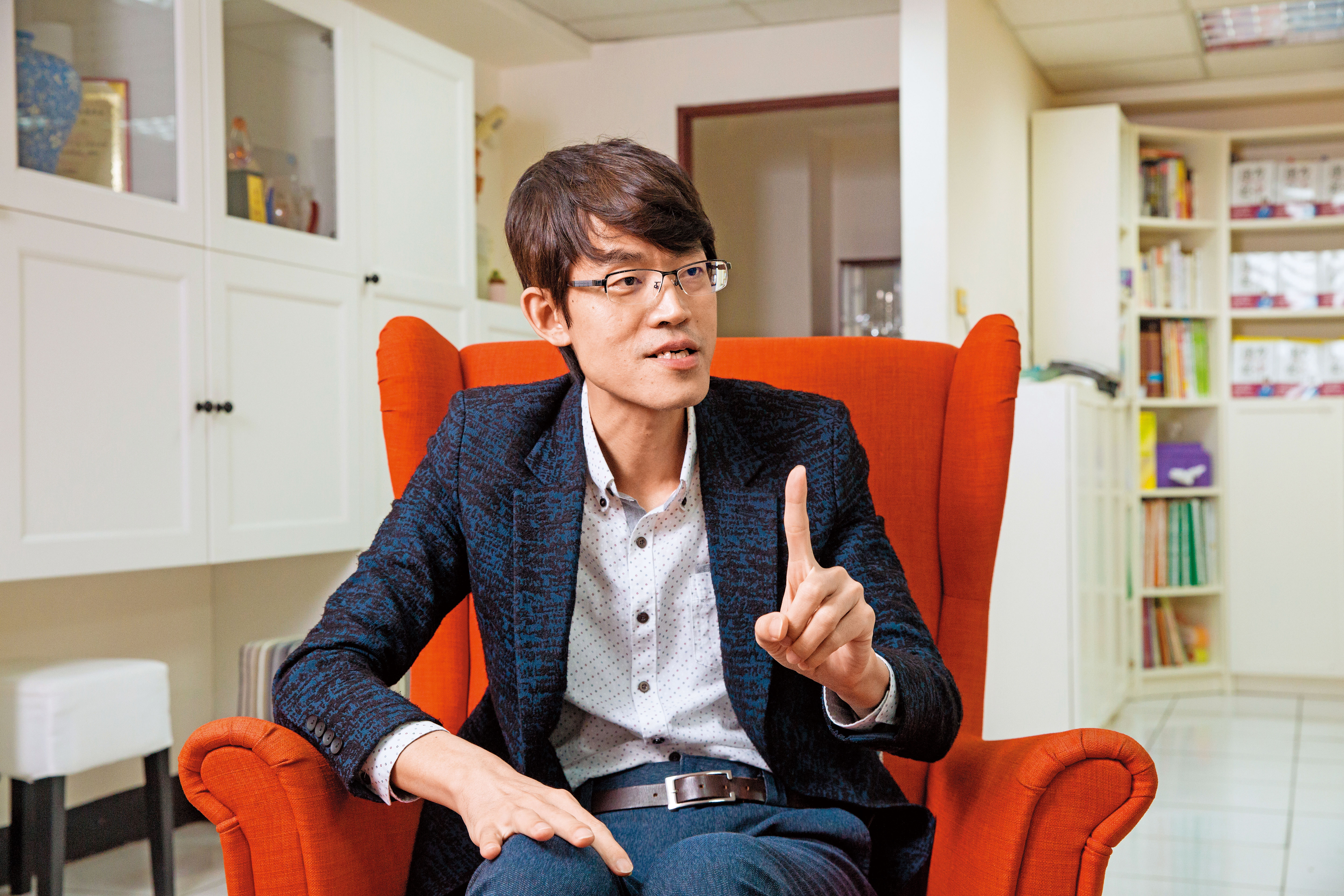 包租公律師蔡志雄表示,自住可以不用等低點,只要有能力負擔,沒有繳不起貸款的壓力,就可以行動。