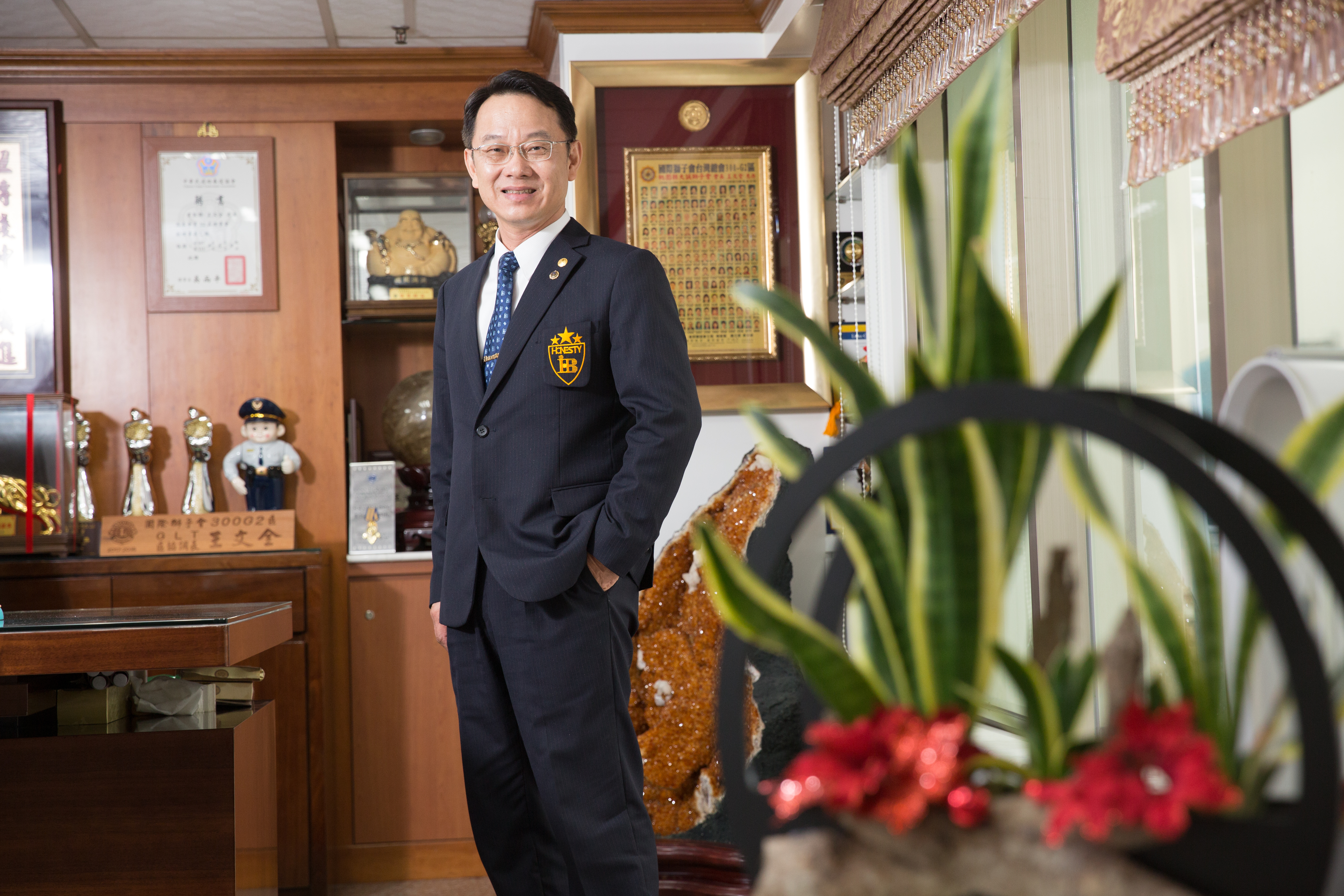 王文全白手起家創立大誠保經，每當遇到困難，他總以運動員永不放棄的精神激勵自己。