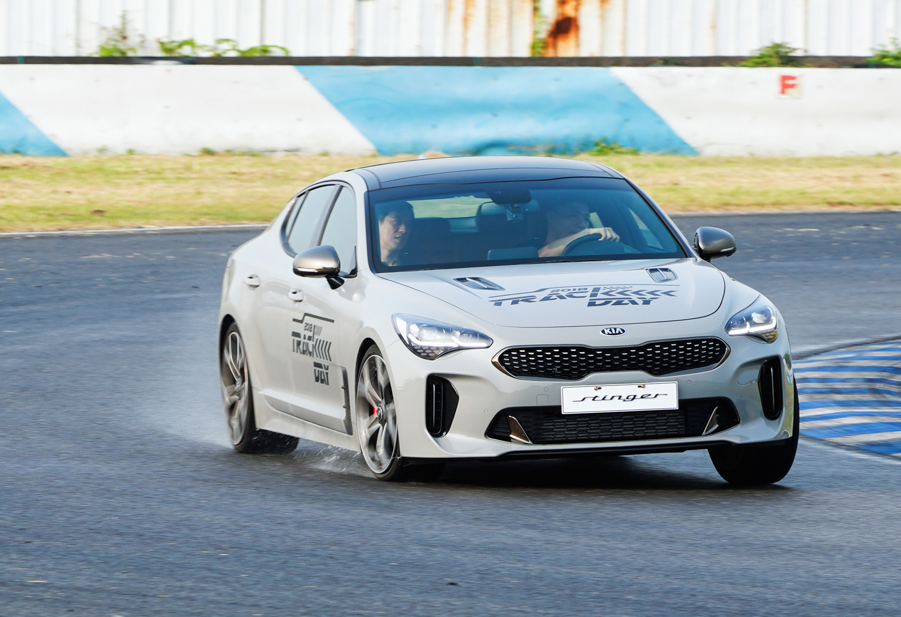  【高麗刺客02】KIA Stinger GT大鵬灣快閃試駕—實戰篇