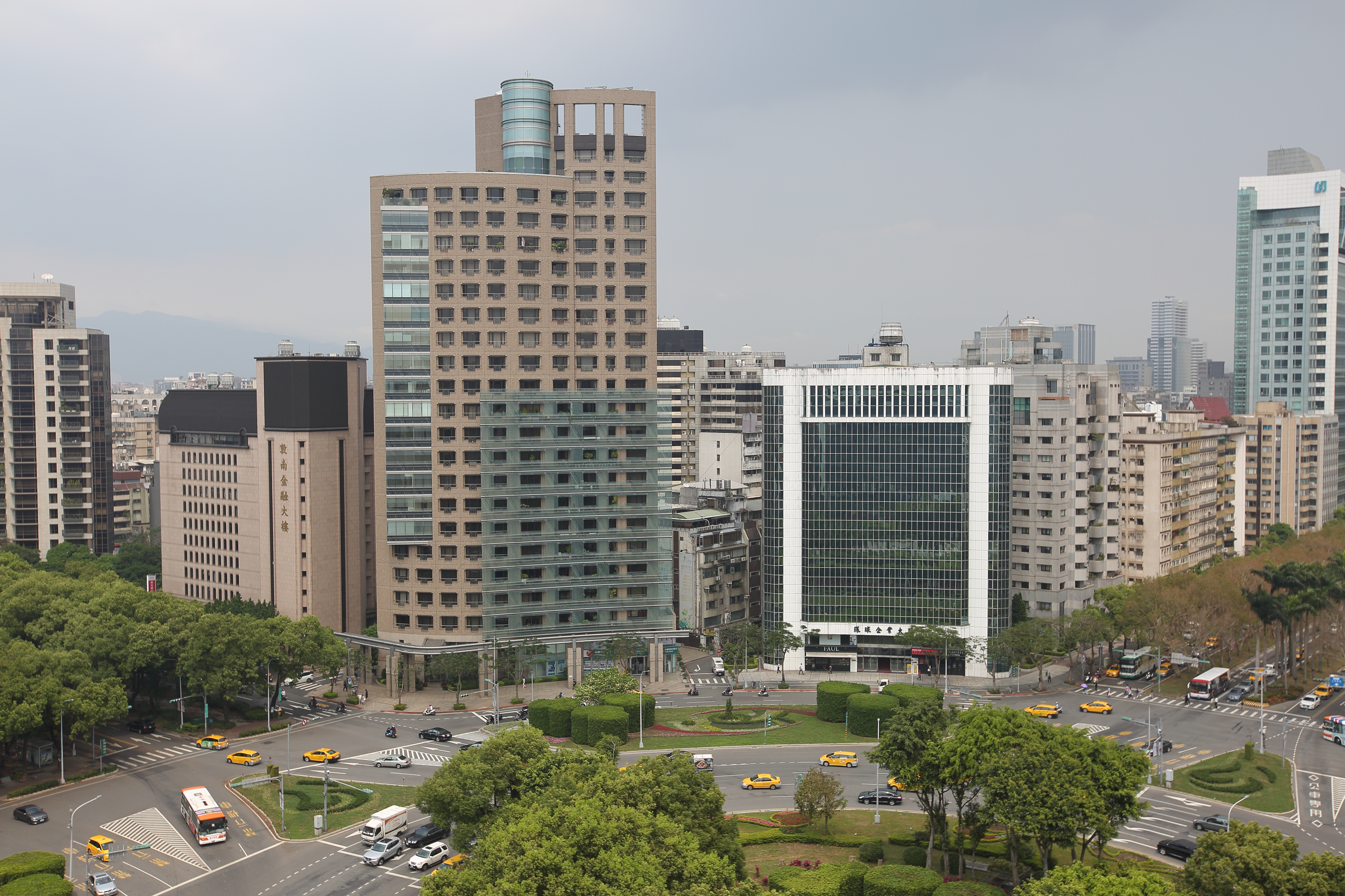 仁愛路房產被賣，魁仔必須舉證自己當初是以借名的登記在麗美名下而非贈與。（圖為示意圖，非當事人房產。）