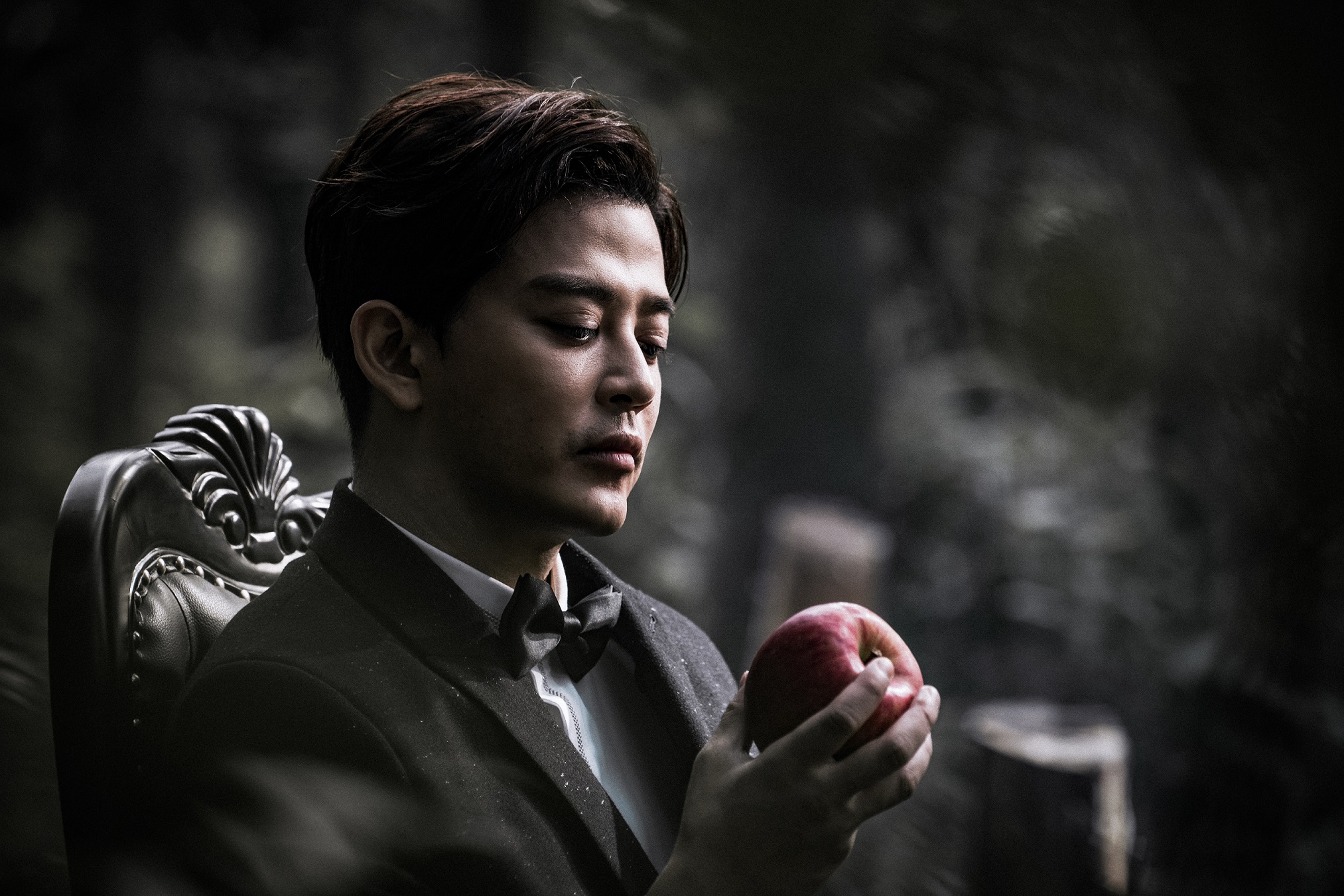 睽違十八年，陳曉東再度參與國片《玩命貼圖》，在裡頭飾演死神沙利葉。（星泰提供）