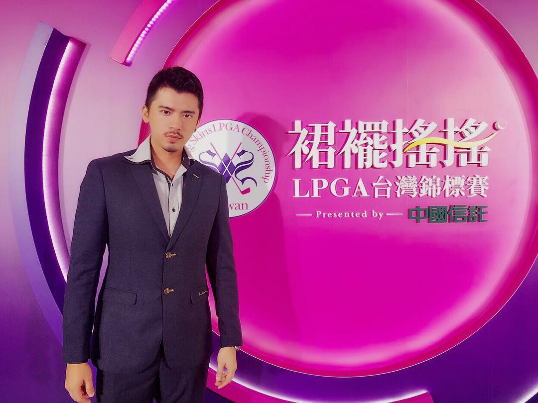 前MP魔幻力量鼓手阿翔為了替病重的父親沖喜，低調和陳艾琳祕婚，後來卻不斷爆出偷吃，2人結婚一年便離婚。（翻攝自阿翔IG）