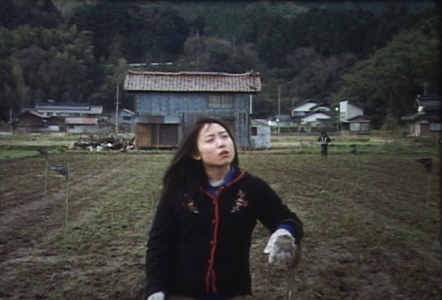 《大和卡蹭》石井裕也以荒謬打底，「無厘頭」劇情透出無奈與沉重。（高雄電影館提供）