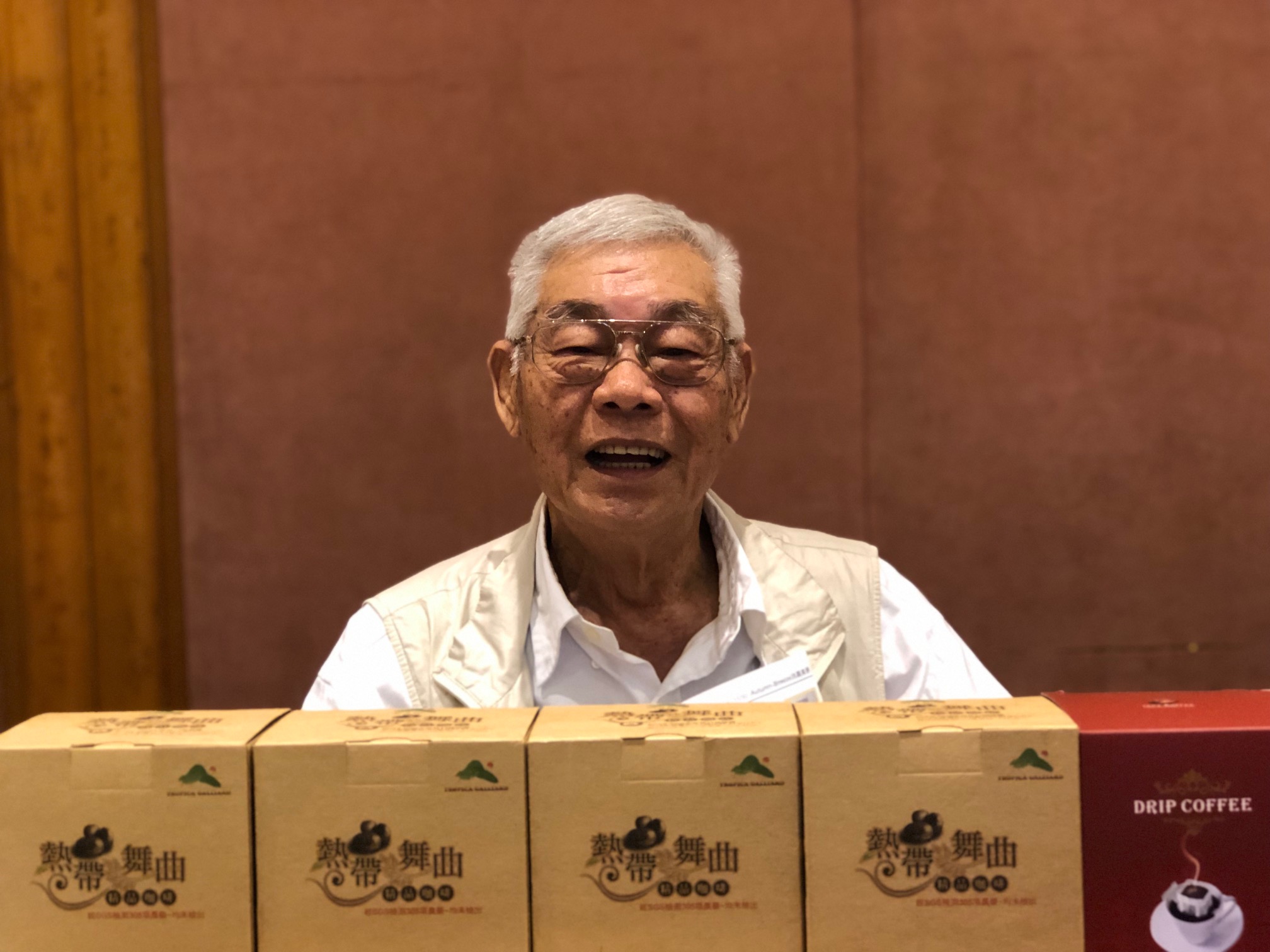 「熱帶舞曲莊園」老闆李高明親自北上站台。