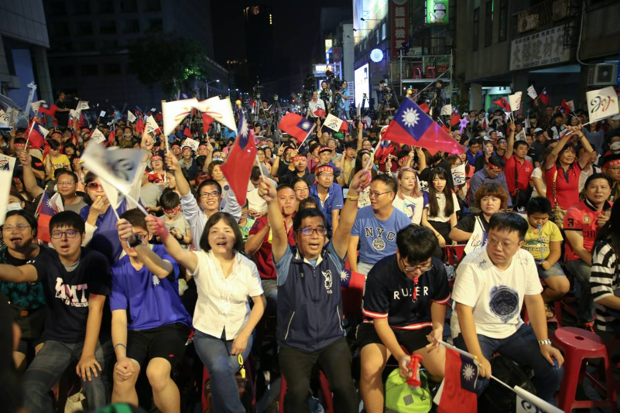 儘管民進黨完全執政，本屆縣市長選舉，國民黨囊括全台22縣市中的15席，成功翻轉綠地變藍天。