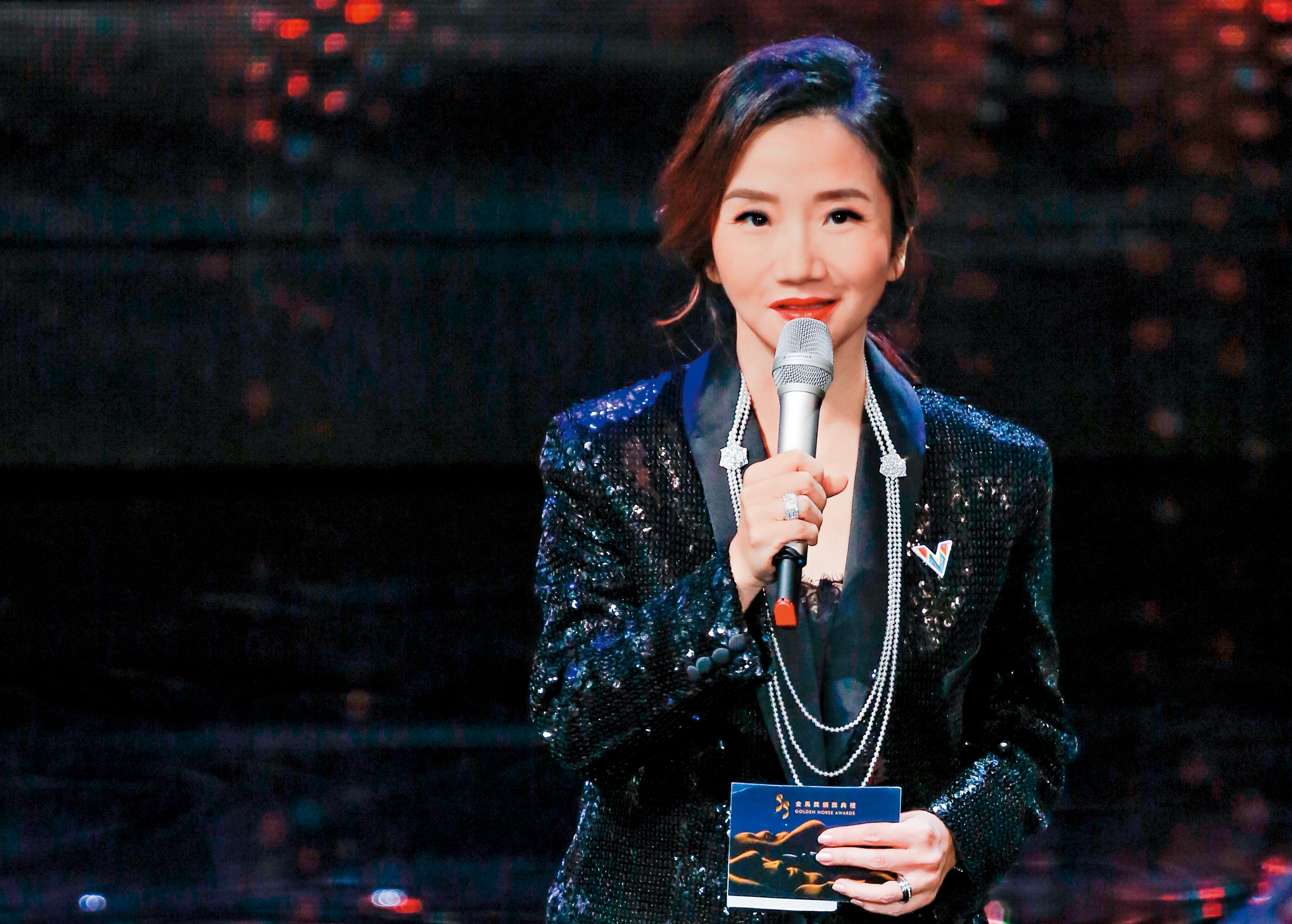 陶晶瑩金馬主持表現優秀，沒想到卻遭政治流彈波及，以致大陸的工作被砍光。