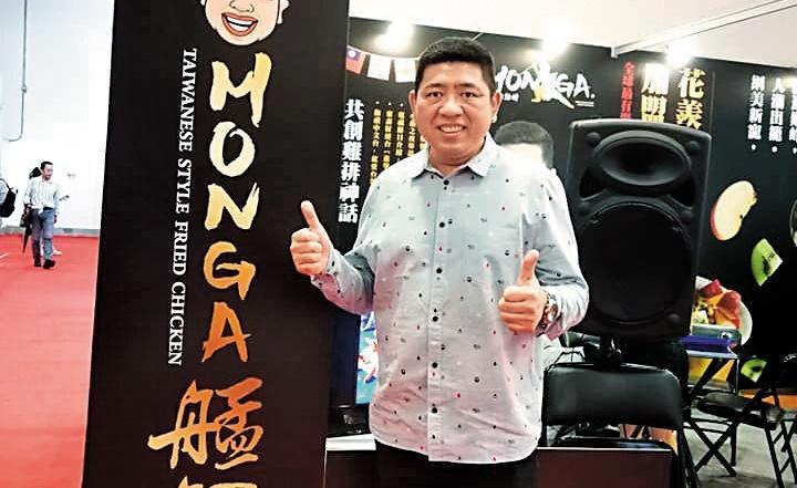 NONO近年投資副業賣雞排賺翻，全台擁有近60家店，更展店到國外，讓NONO再開手搖店，副業愈做愈出色。（翻攝自NONO臉書）