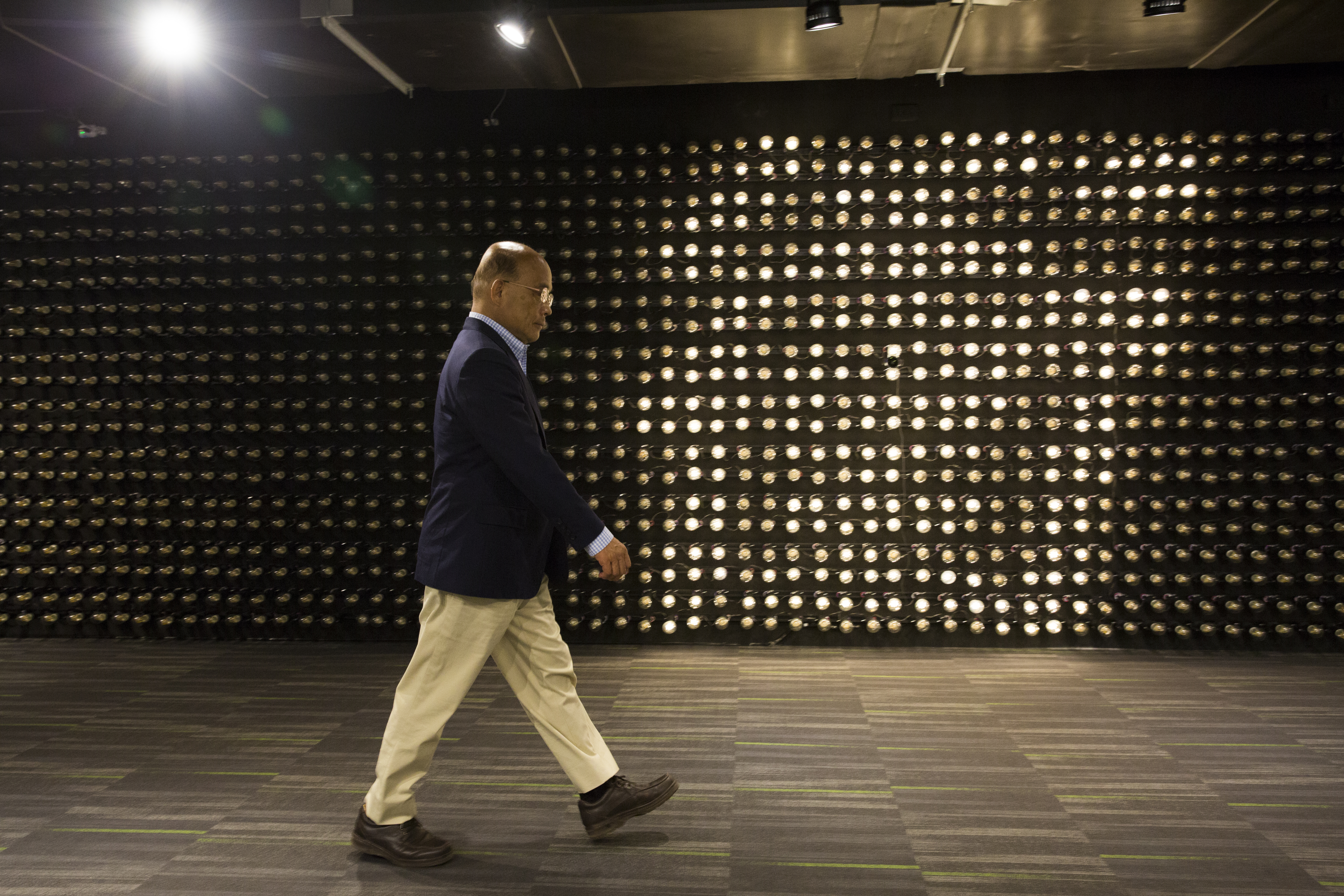 老縣長臨危受命，在民進黨最艱難的沙場上接受徵召，戰到最後一顆子彈為止，即便輸了，蘇貞昌沒有功勞也有苦勞。