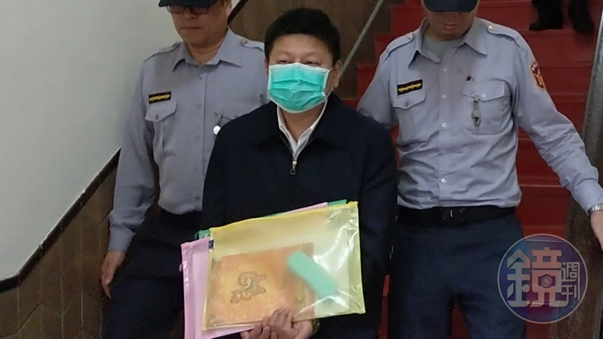 入獄服刑中的前花蓮縣長傅崐萁至高院出庭,表示希望繼續服務偏鄉。