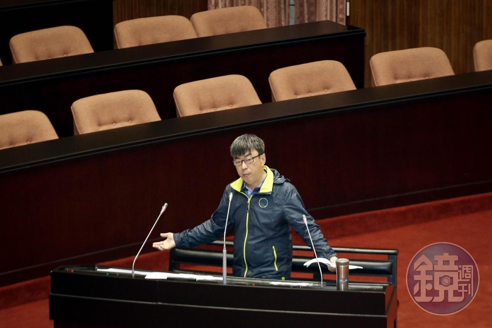 民進黨立委段宜康今(27日)質詢20分鐘都在檢討民進黨敗選。
