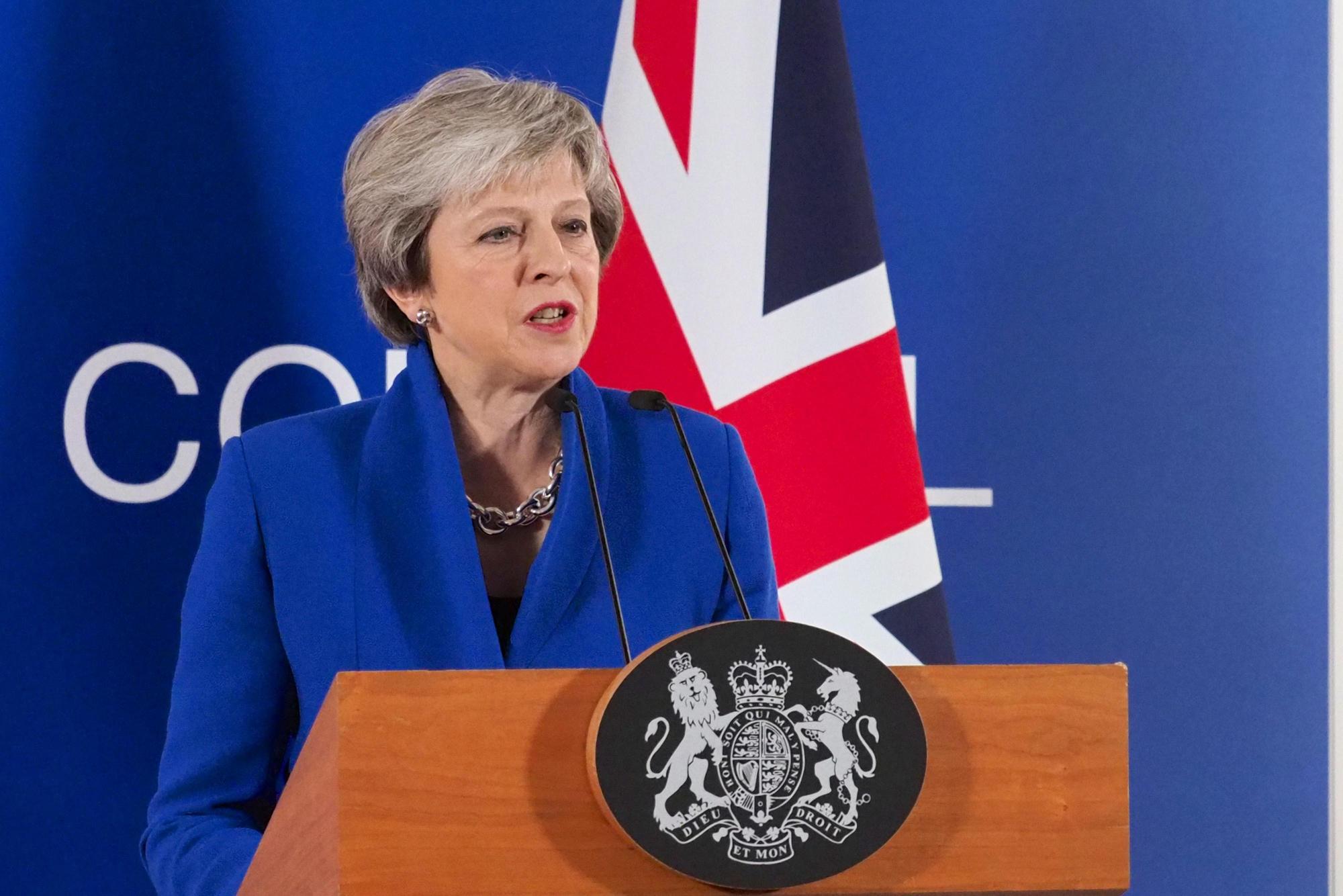 通過歐盟這道關卡後,英國首相梅伊將帶著《脫歐草案協議》回到英國,對國會進行遊說,但外界都不看好該草案會被通過,更盛傳國會將封殺該草案。(東方IC)