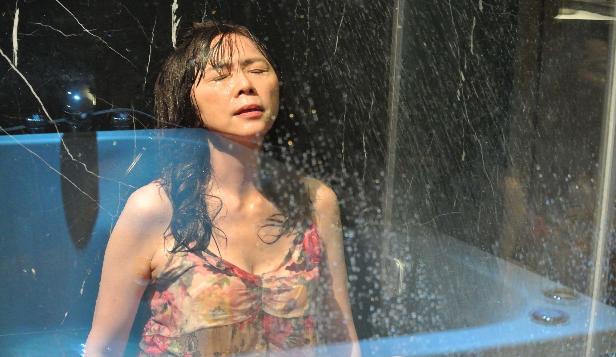 江映瑤回想當時被找來演「大齡公主」，自己都覺得驚訝。（公共電視提供）