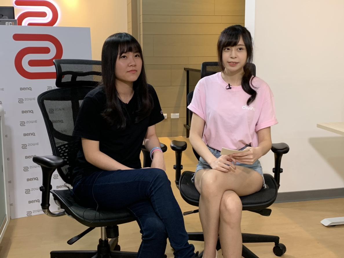 Sunny（左）接受賽前專訪時提到，希望未來能成為職業電競選手。