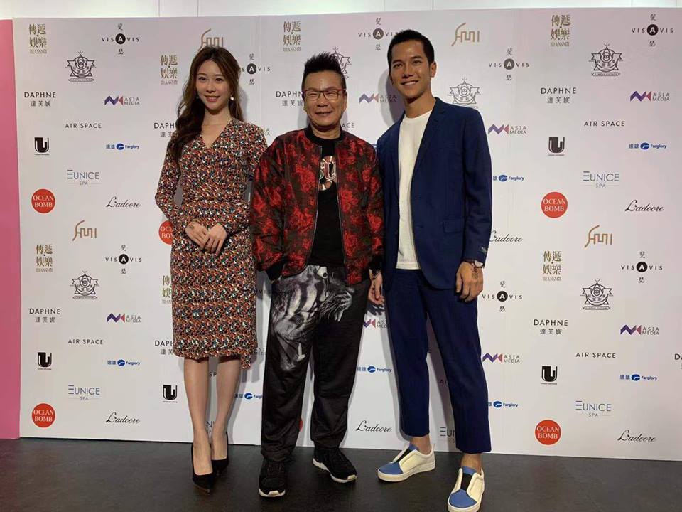 沈玉琳（中）、張景嵐（左）、梁瀚名（右）等人28日一同出席「我是亞洲天使第14屆瑞麗模特大賽台北賽區」選拔。（費司國際娛樂提供）