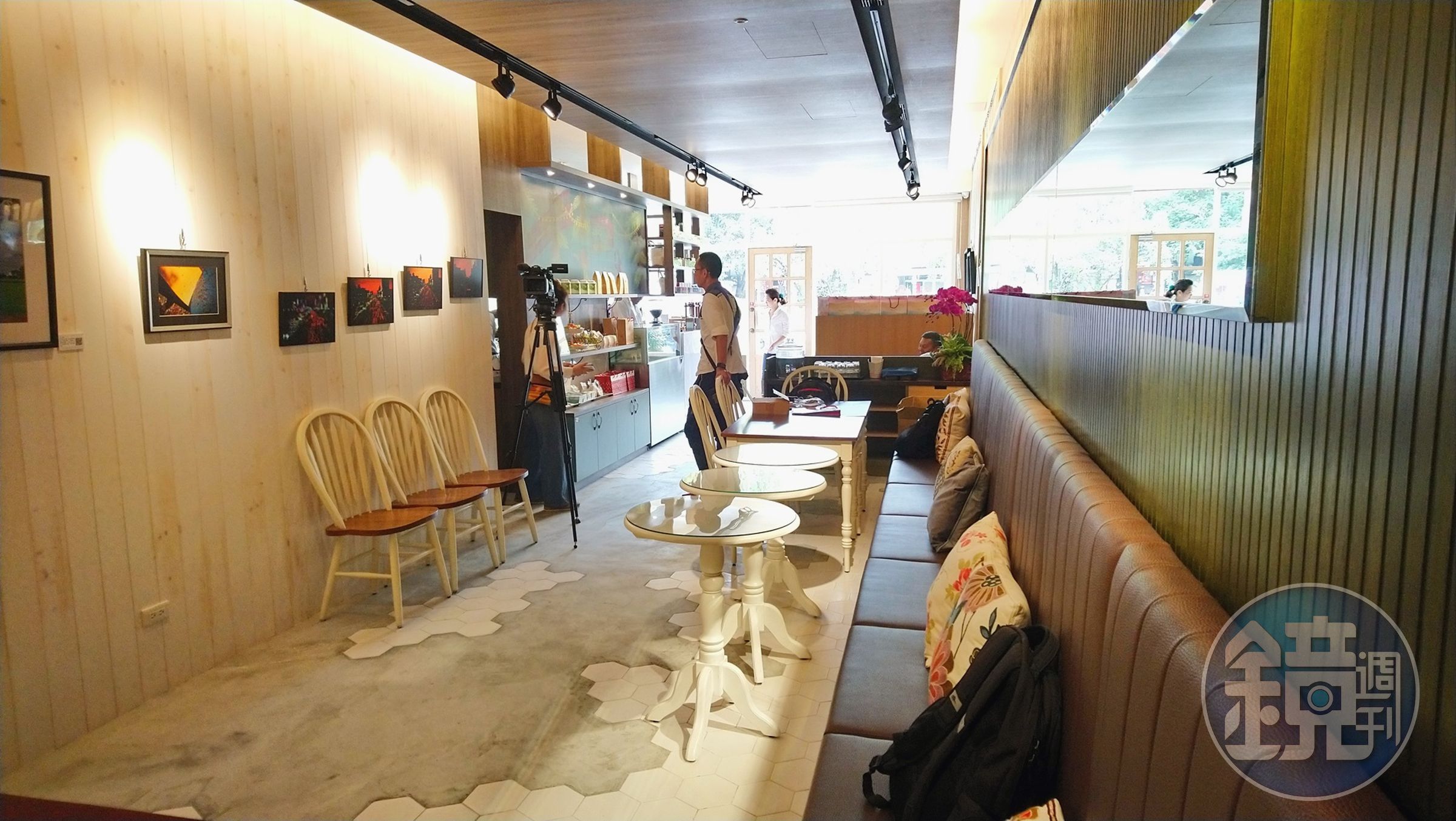 店外也有可供街頭表演、拍照打卡的活動舞台區，可望成為城市文青新地標。