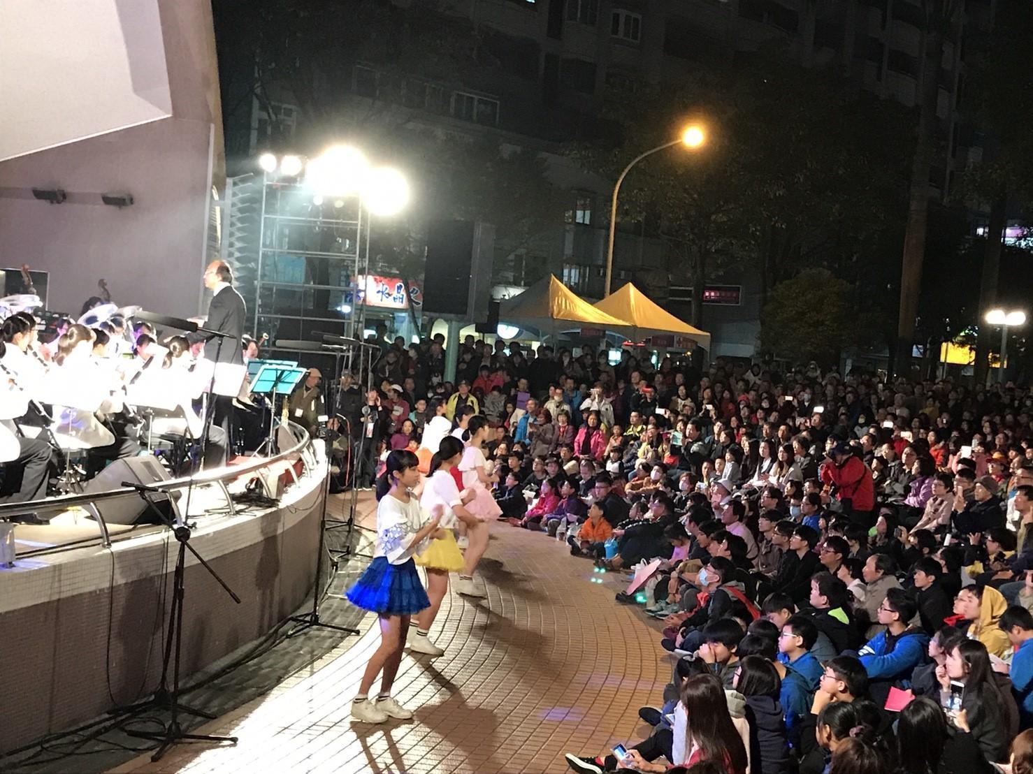 嘉義市國際管樂節期間於12月16日至12月23日下午或晚間,連續在「嘉義中正公園」及「嘉義文化公園」進行管樂演出。