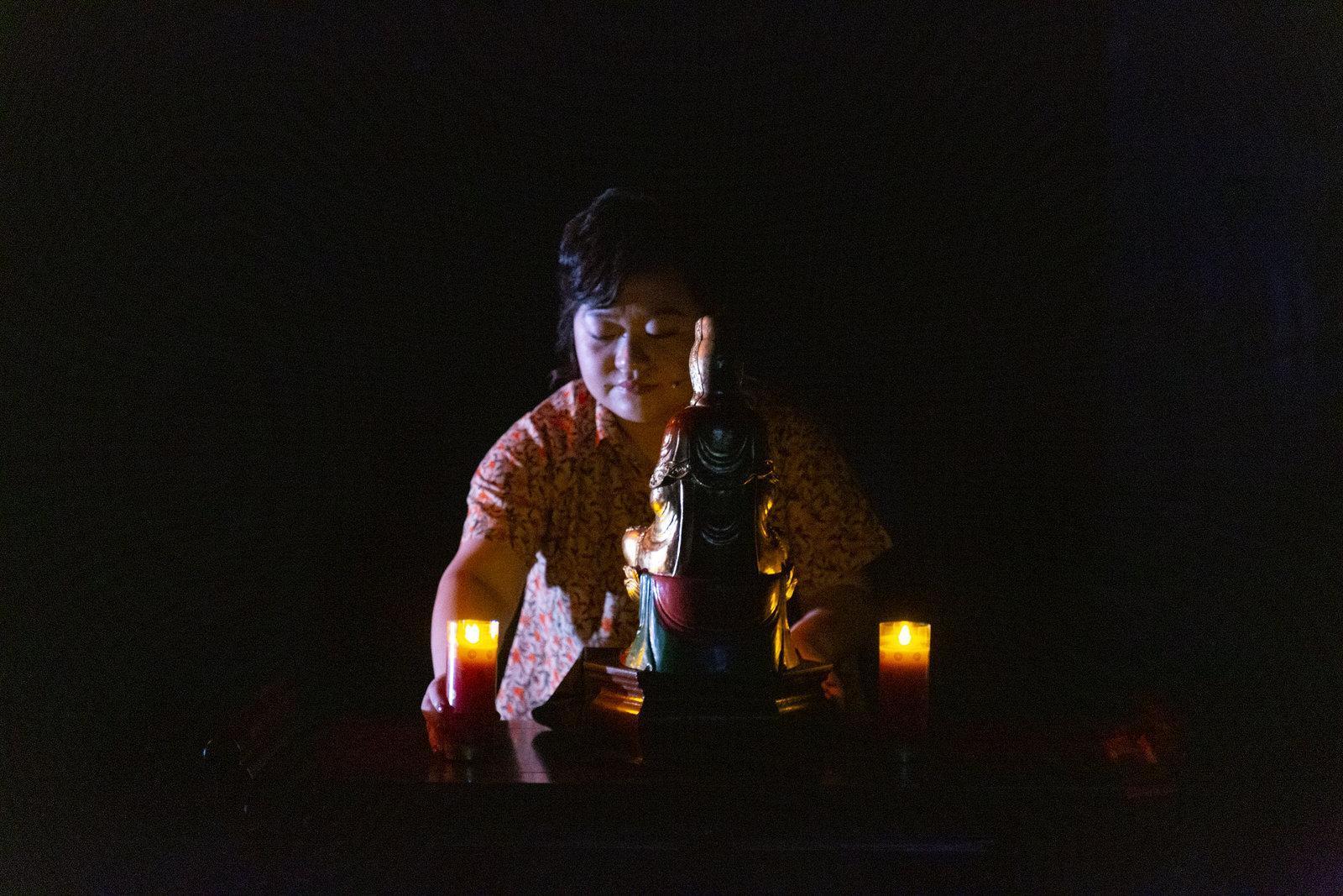 兼具男身女身相的觀音在《上身不由己》象徵極為重要的性別符號。(娩娩工作室提供)
