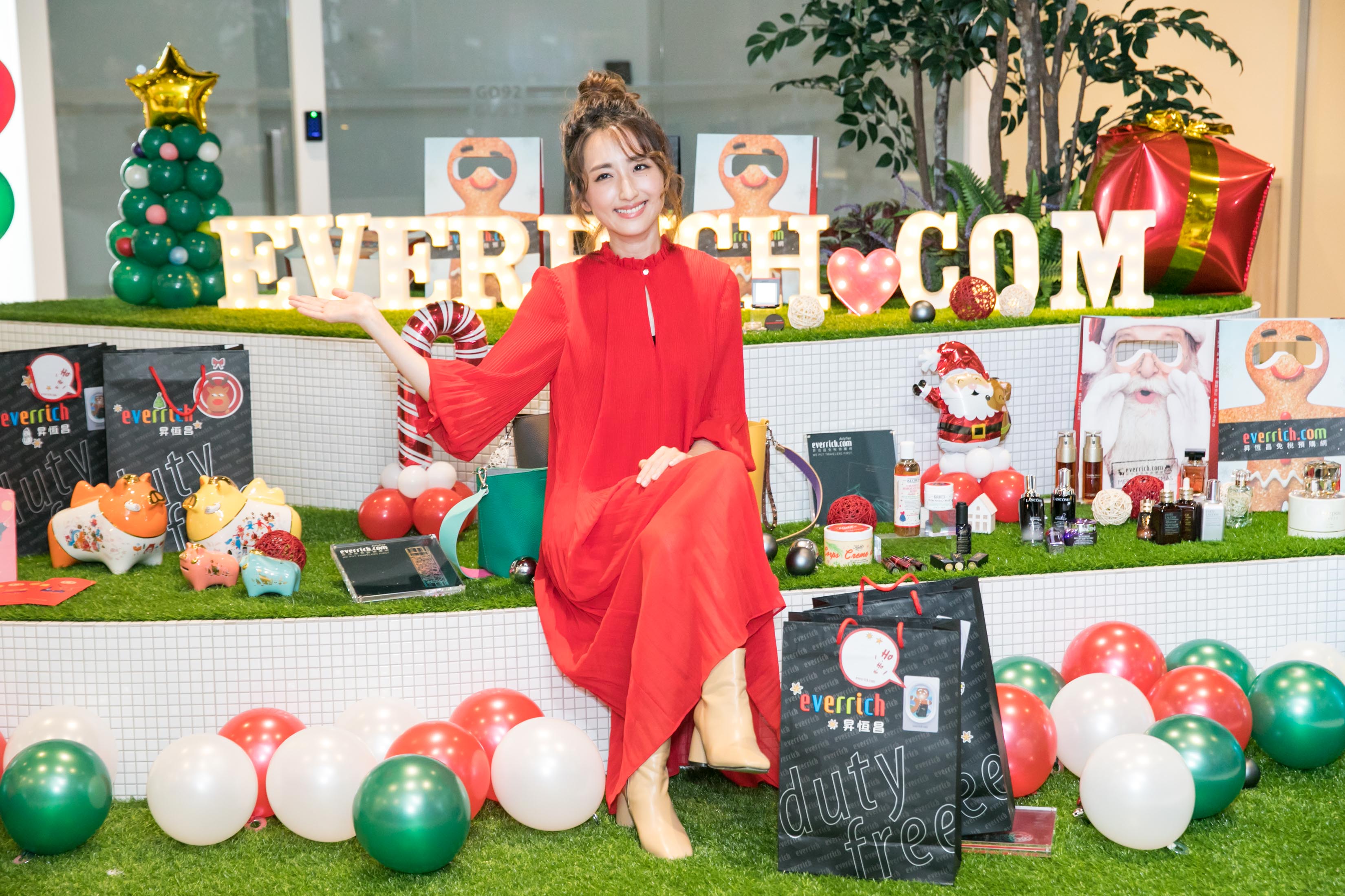 柯佳嬿穿著寛鬆被懷疑有孕，她表示還有戲要拍，不會那麼快。（昇恆昌免稅預購網提供）