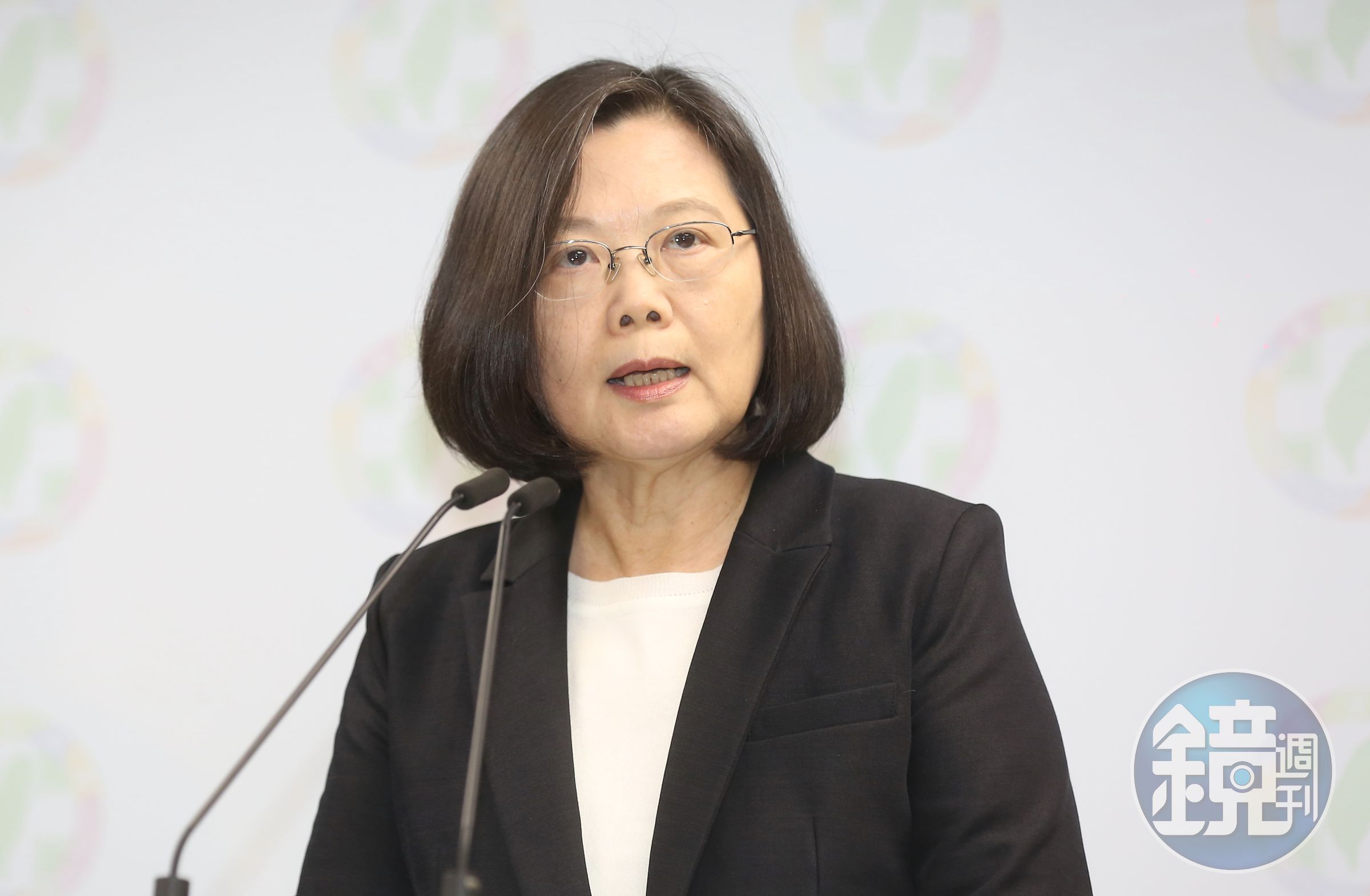 蔡英文會中表示，她近日下鄉聽到很多檢討的原因，包括同婚議題、《勞基法》修法。（本刊資料照）