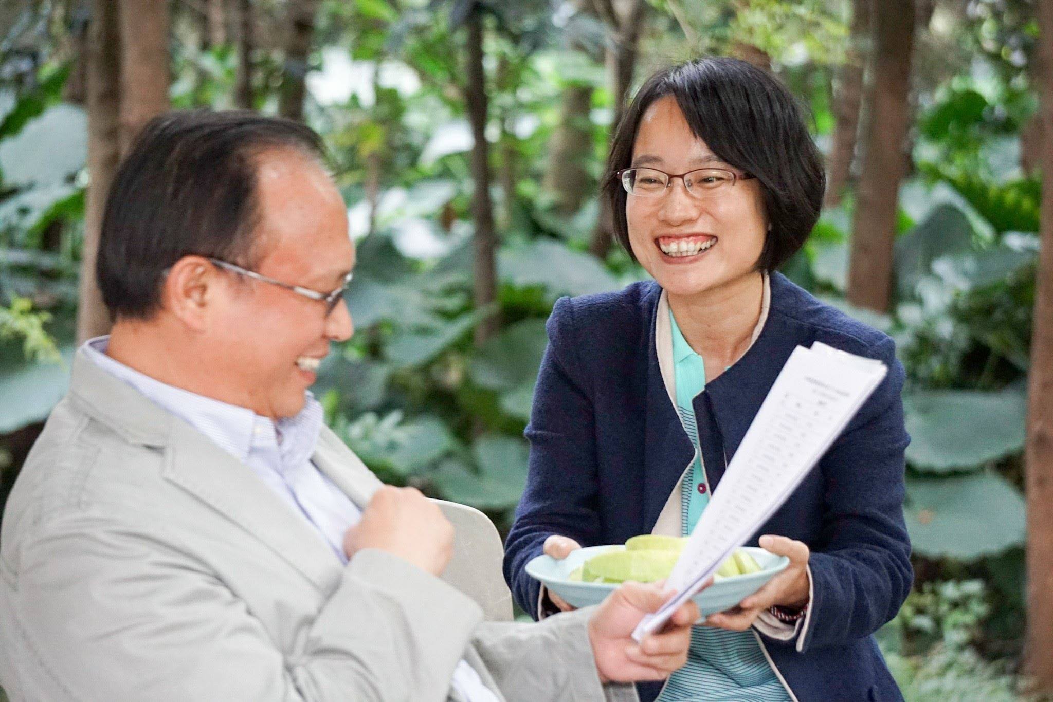 農委會主委林聰賢在臉書上回應吳音寧人事案，他表示吳音寧是一位大將，而他沒有斷尾求生，身為政務官的他，本應為政策成敗負責。（圖取自林聰賢臉書）