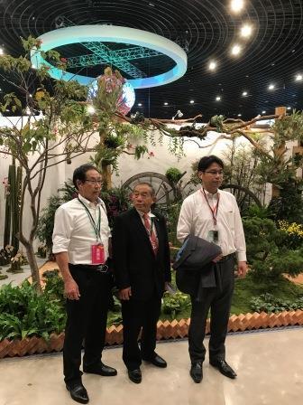 西岡晃（右）來台參訪花博時留影。（翻攝自美禰市官網）