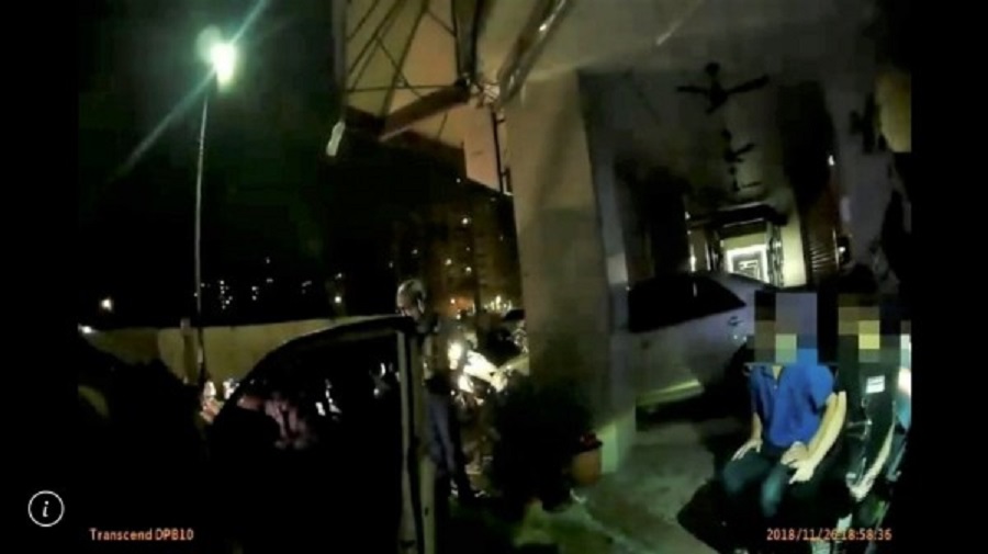 警方當場逮捕3人帶回偵辦。（警方提供）