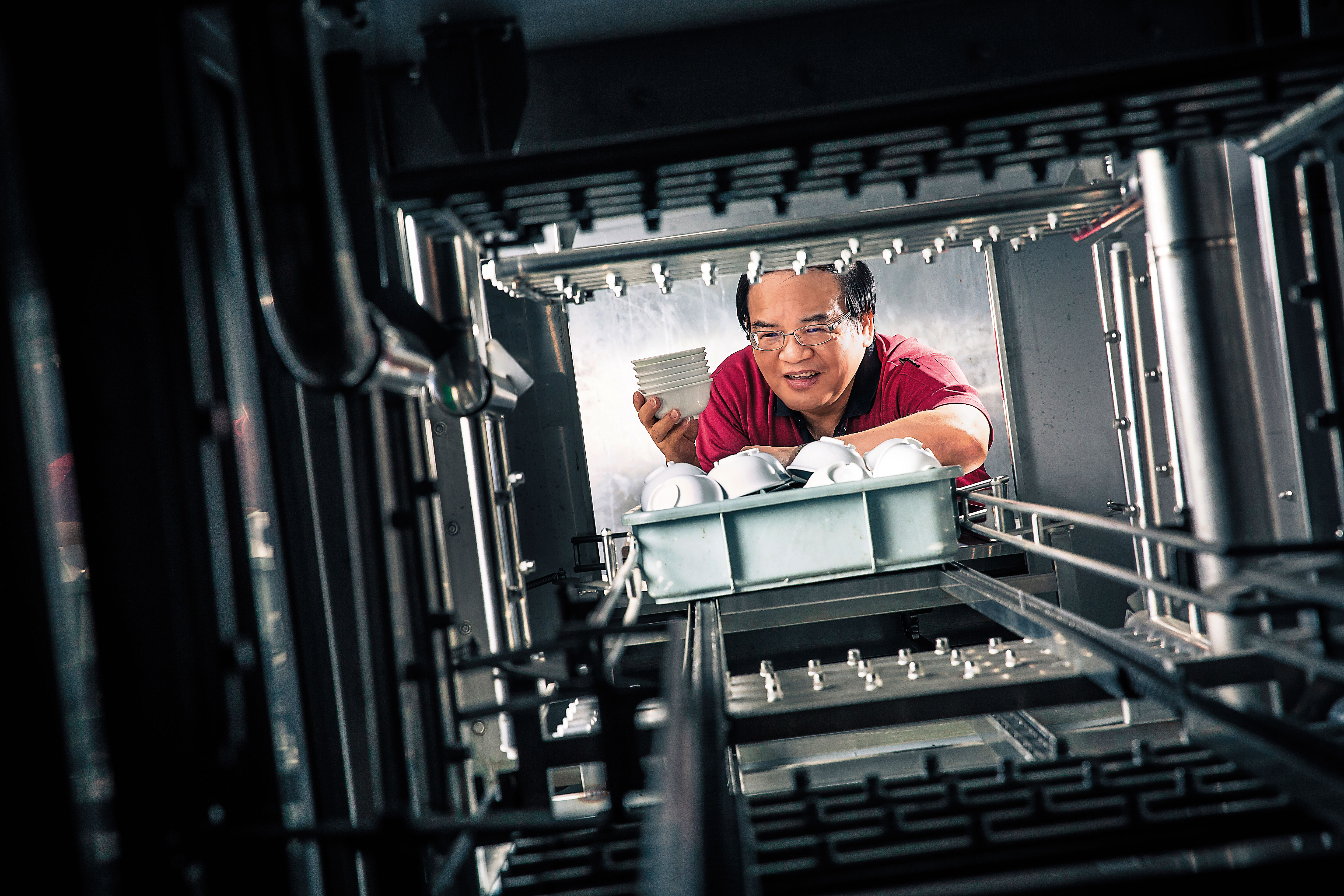 廖品源從專業洗碗機製造廠起家，發展出全新商業模式，讓洗碗變成一門大生意。