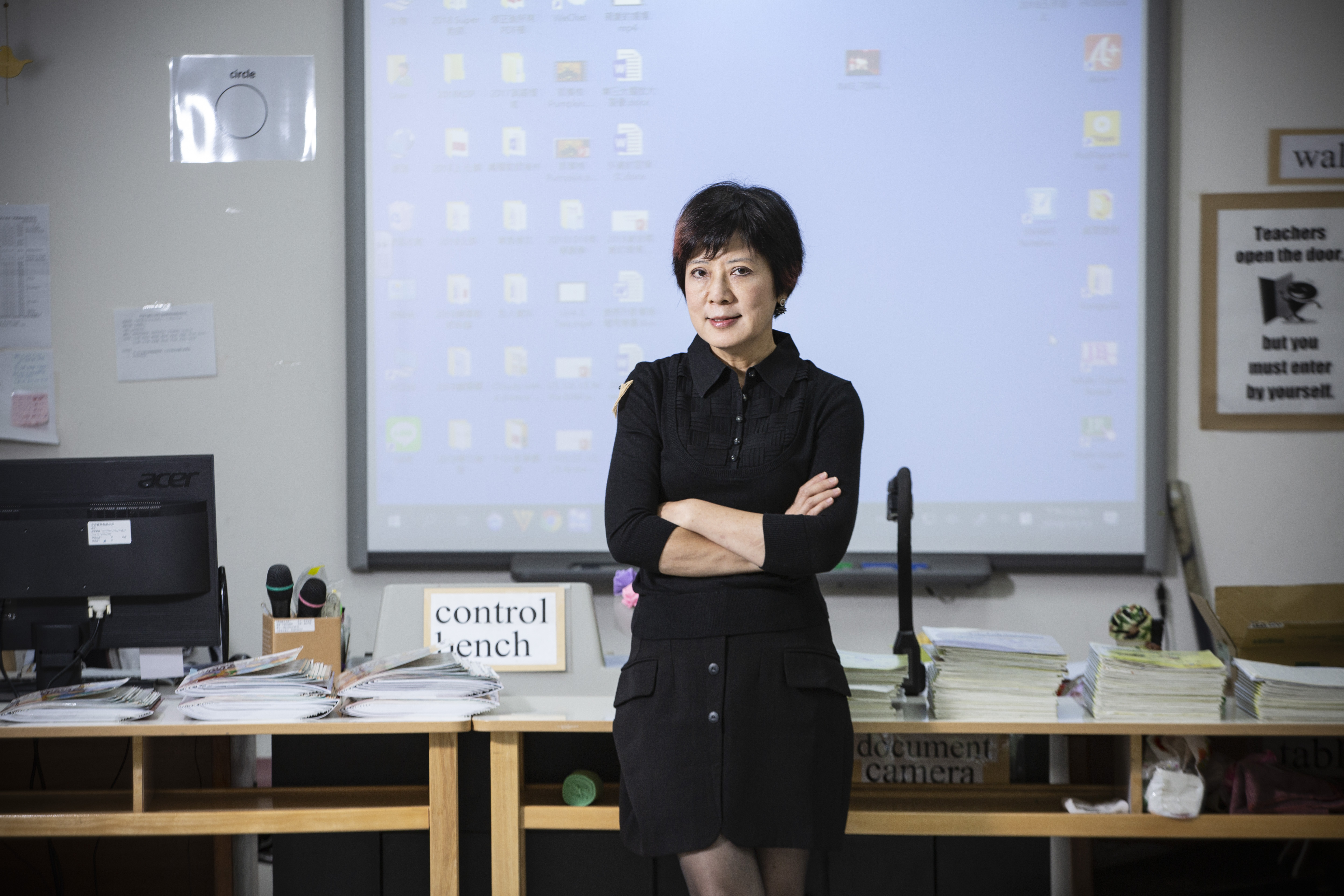 李以敏在學校投入極多心力，她說：「跟家人相處有時也像跟學生講話， 如果跟我的小孩講不通，聲調就會變高。」